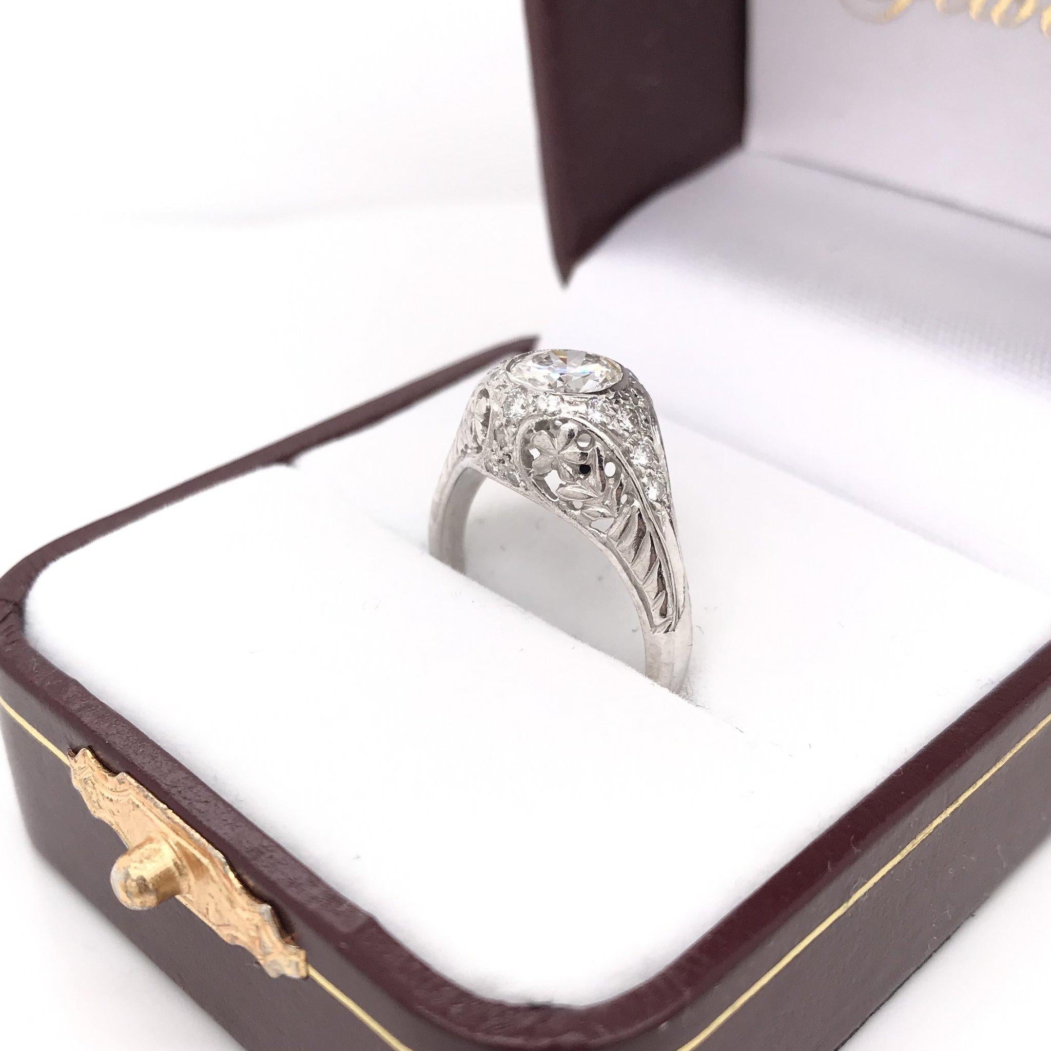 Art Deco 0.75 Carat Platinum Diamond Engagement Ring 3