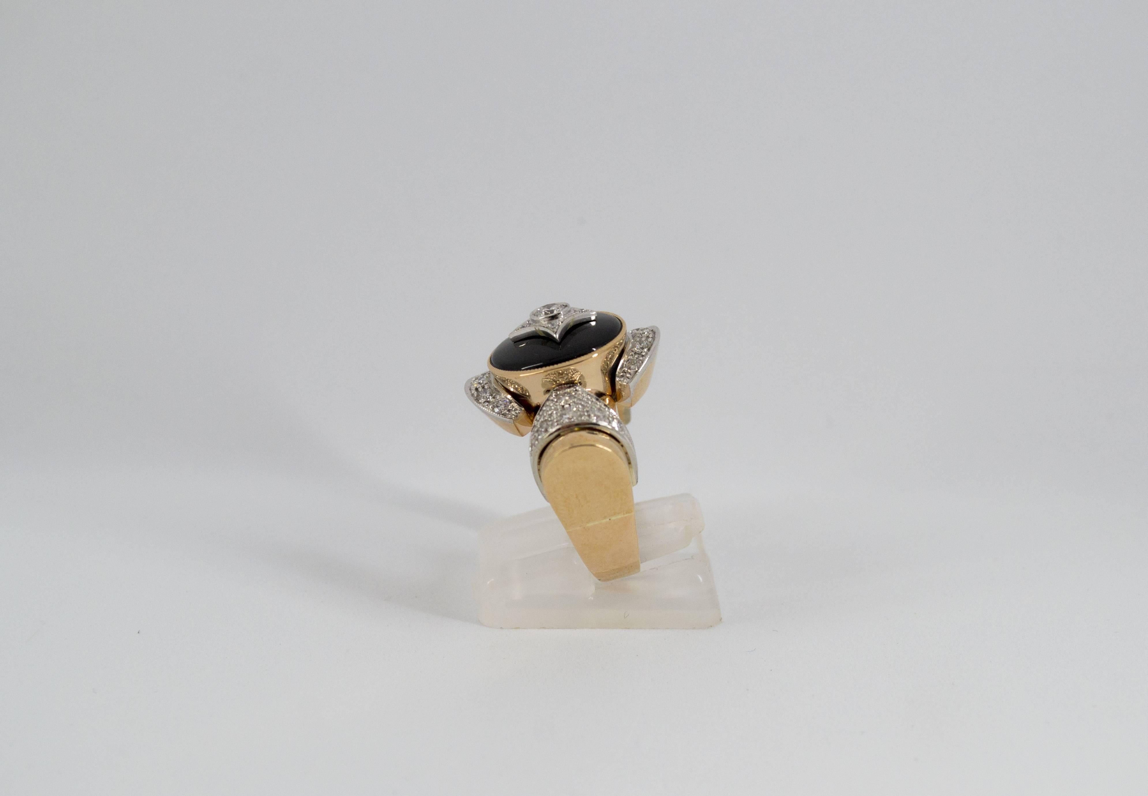 Art Deco Style 0.75 Carat White Diamond Onyx Yellow Gold Cocktail Ring For Sale 6