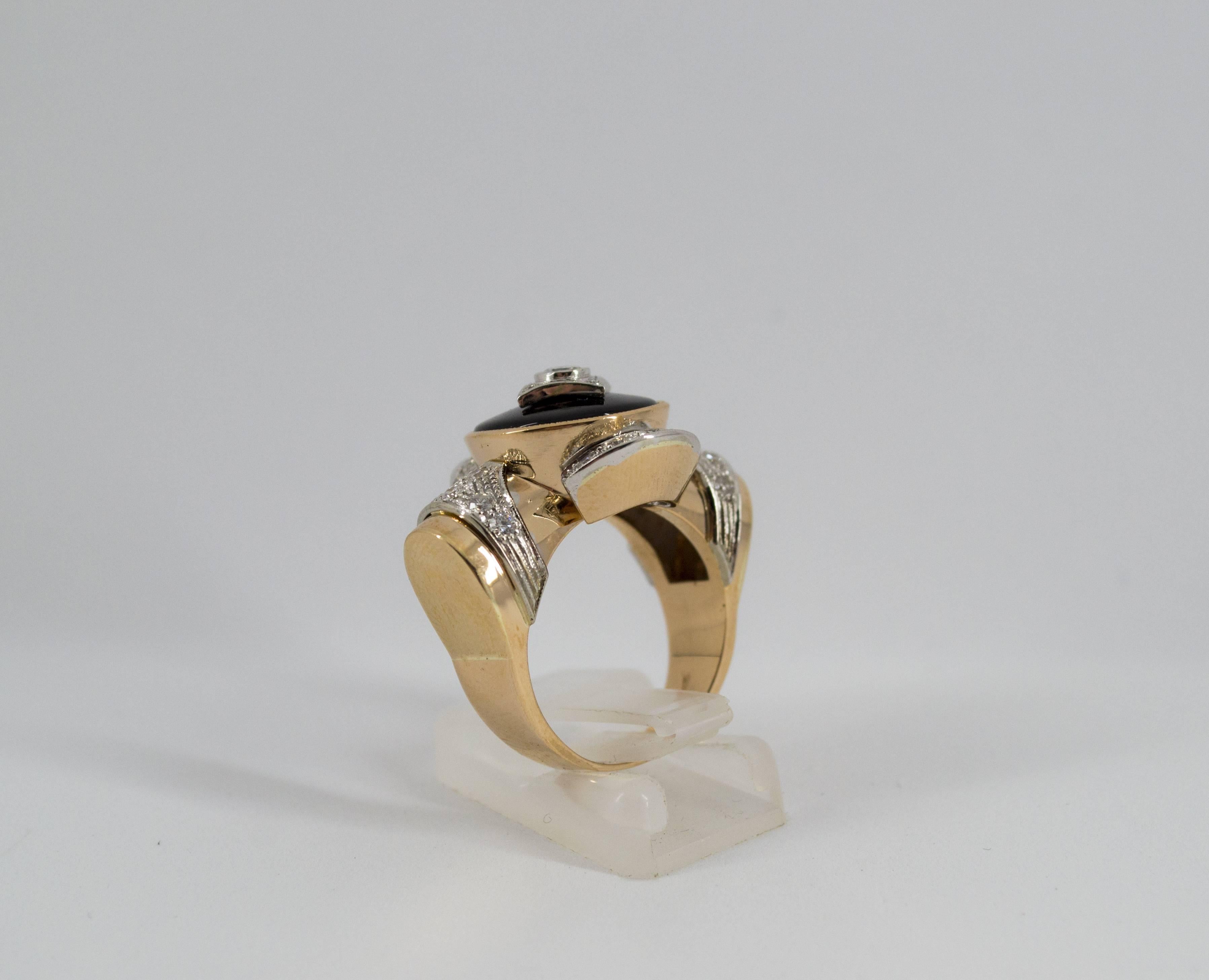 Art Deco Style 0.75 Carat White Diamond Onyx Yellow Gold Cocktail Ring For Sale 7