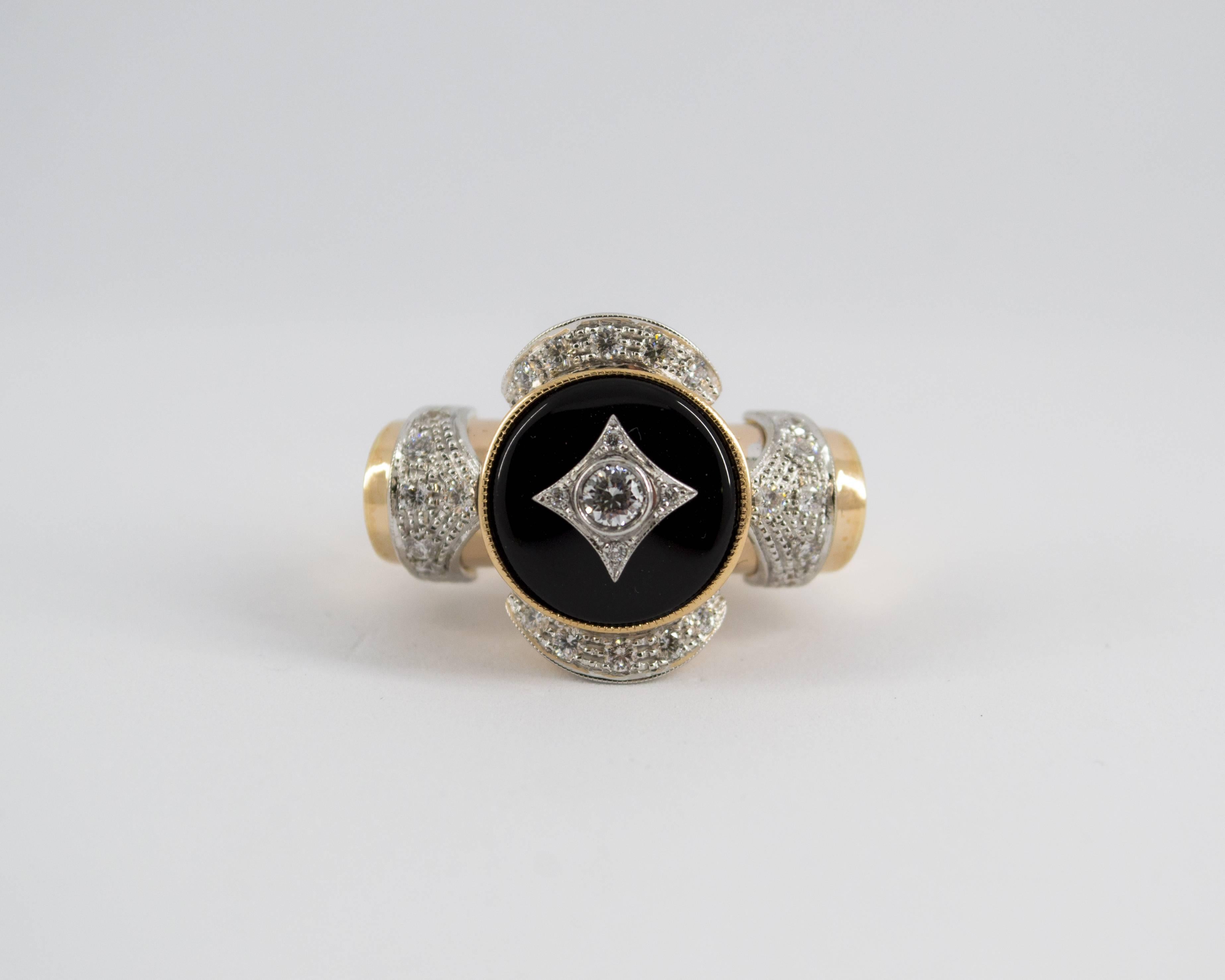 Round Cut Art Deco Style 0.75 Carat White Diamond Onyx Yellow Gold Cocktail Ring For Sale