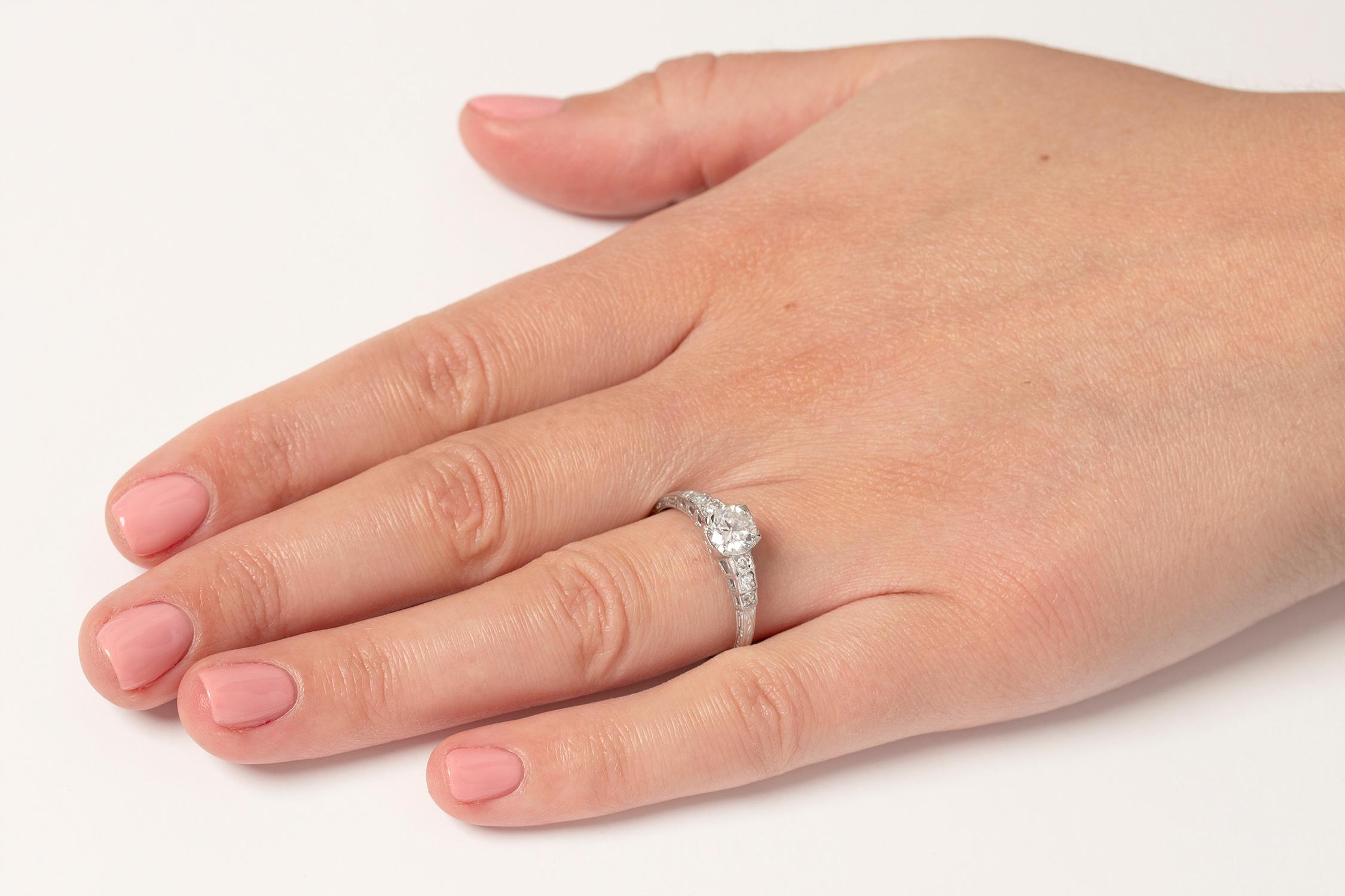 Women's or Men's Art Deco 0.75 Carat Diamond Solitaire Engagement Ring, circa 1930s