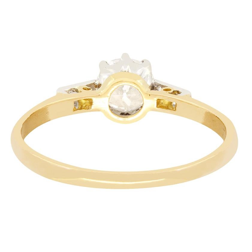 Art Deco 0.75ct Diamond Solitaire Ring, c.1920s In Good Condition For Sale In London, GB