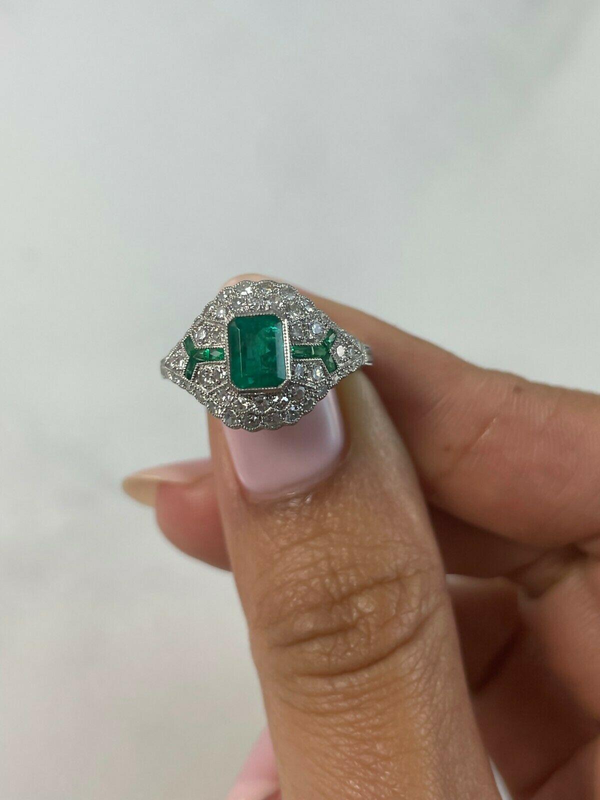 Women's Art Deco Style 0.76 Ct Center Emerald Diamond 1.32 Tcw Platinum Engagement Ring For Sale