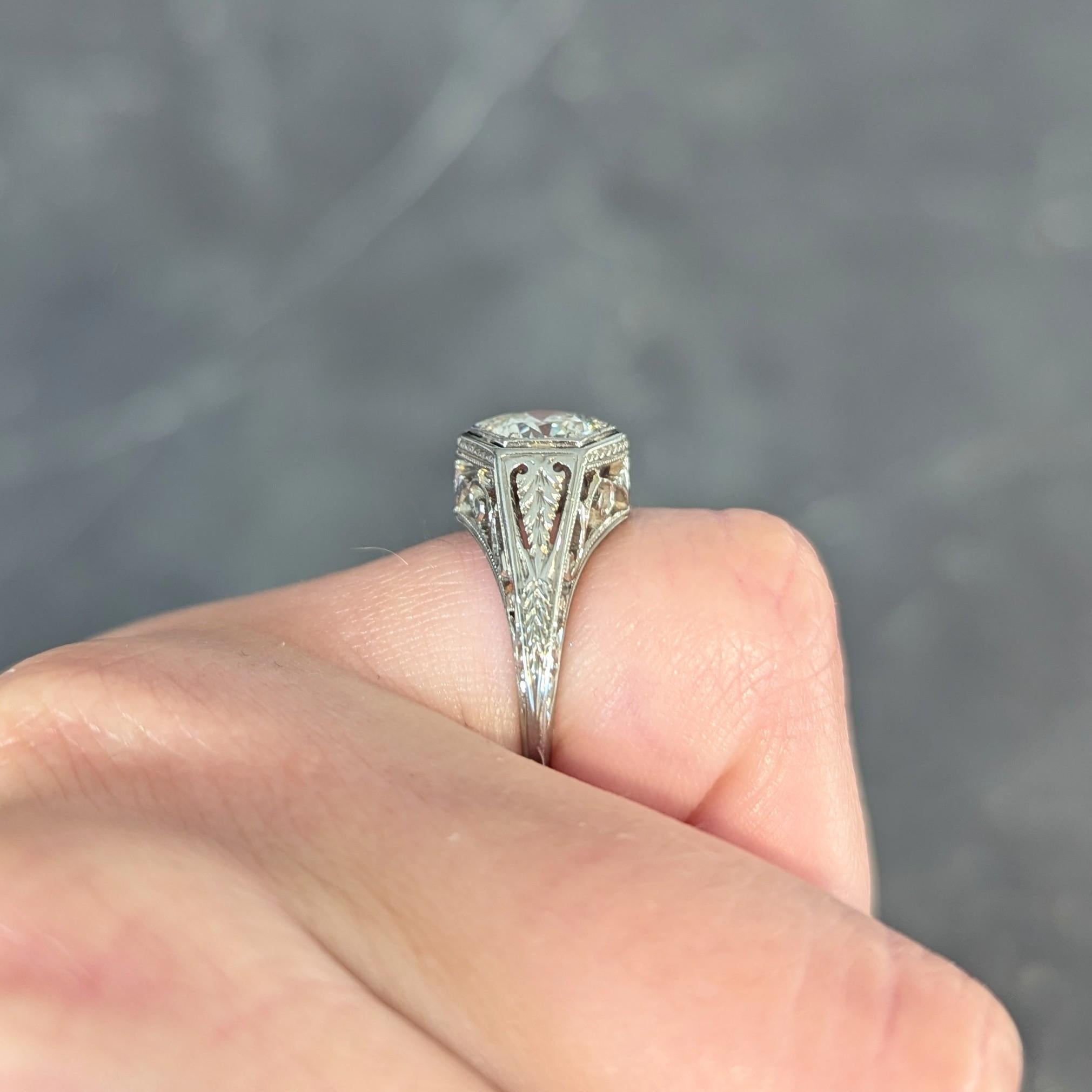 Art Deco 0.77 CTW Diamond 18 Karat Gold Vintage Foliate Engagement Ring 8