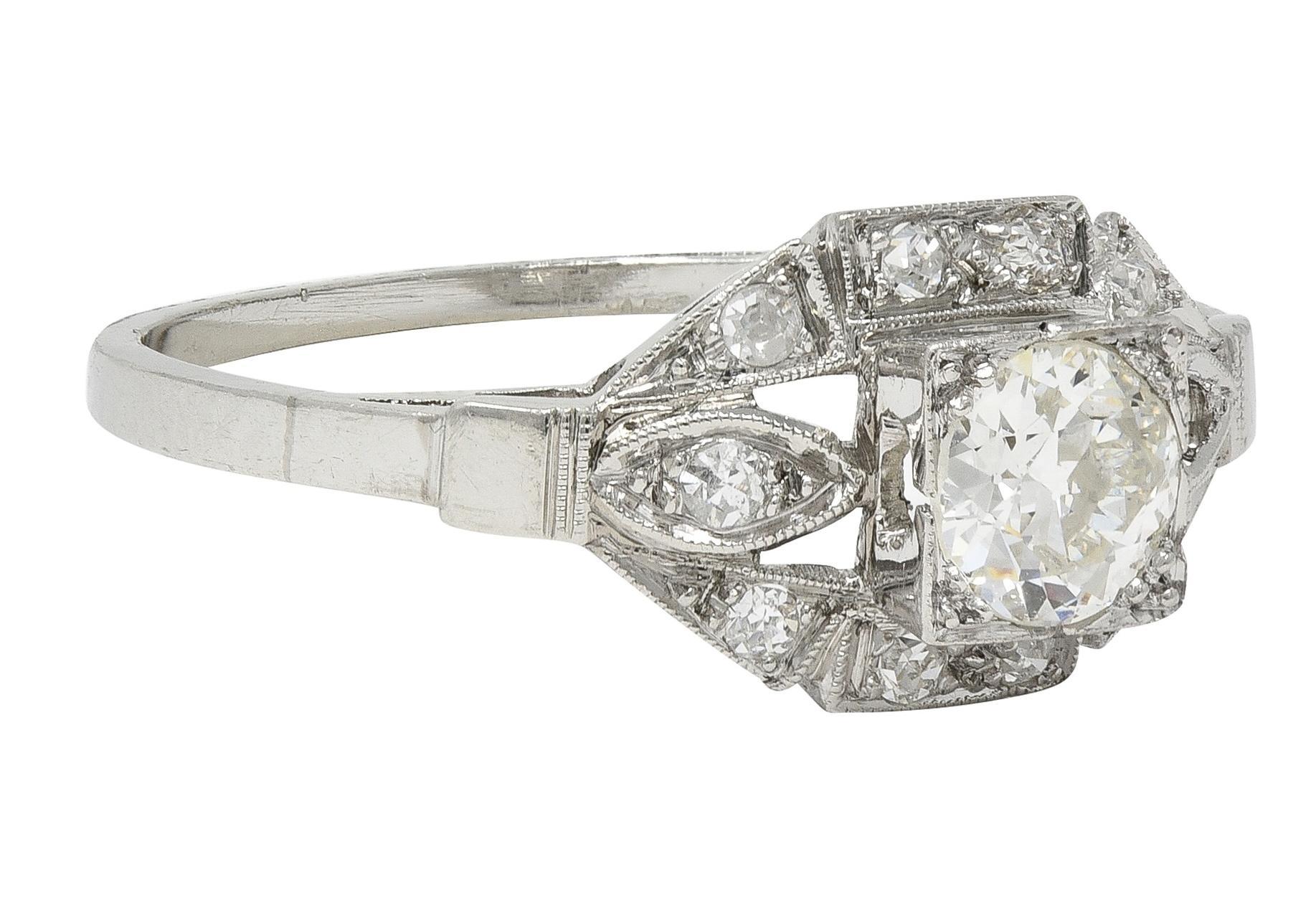 Art déco Bague de fiançailles vintage en platine avec diamants européens anciens de 0.78 ct. pt. en vente