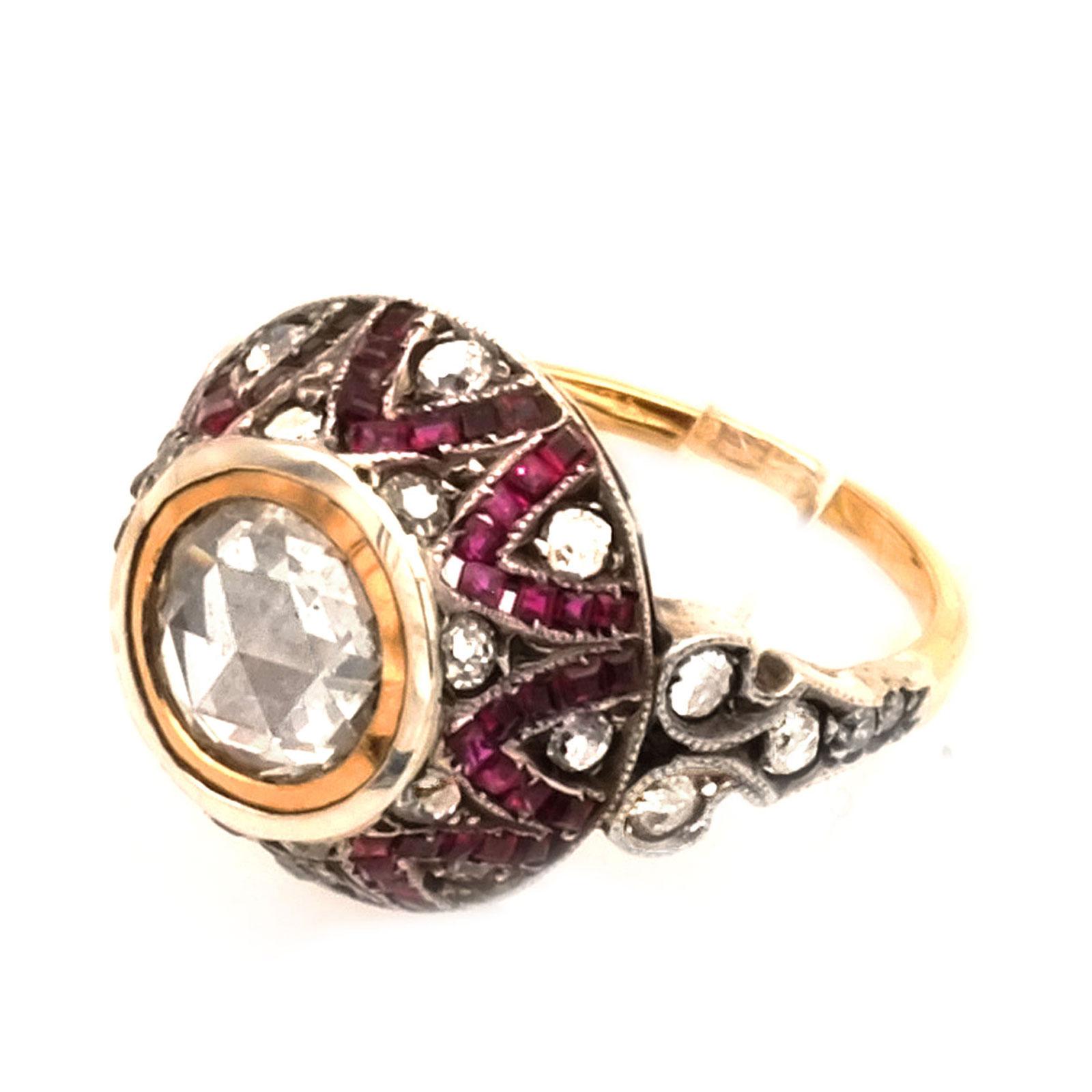 Art Deco 0.8 Carat Rosecut Diamond and Ruby Solitaire Ring, circa 1920 In Good Condition In Goettingen, DE