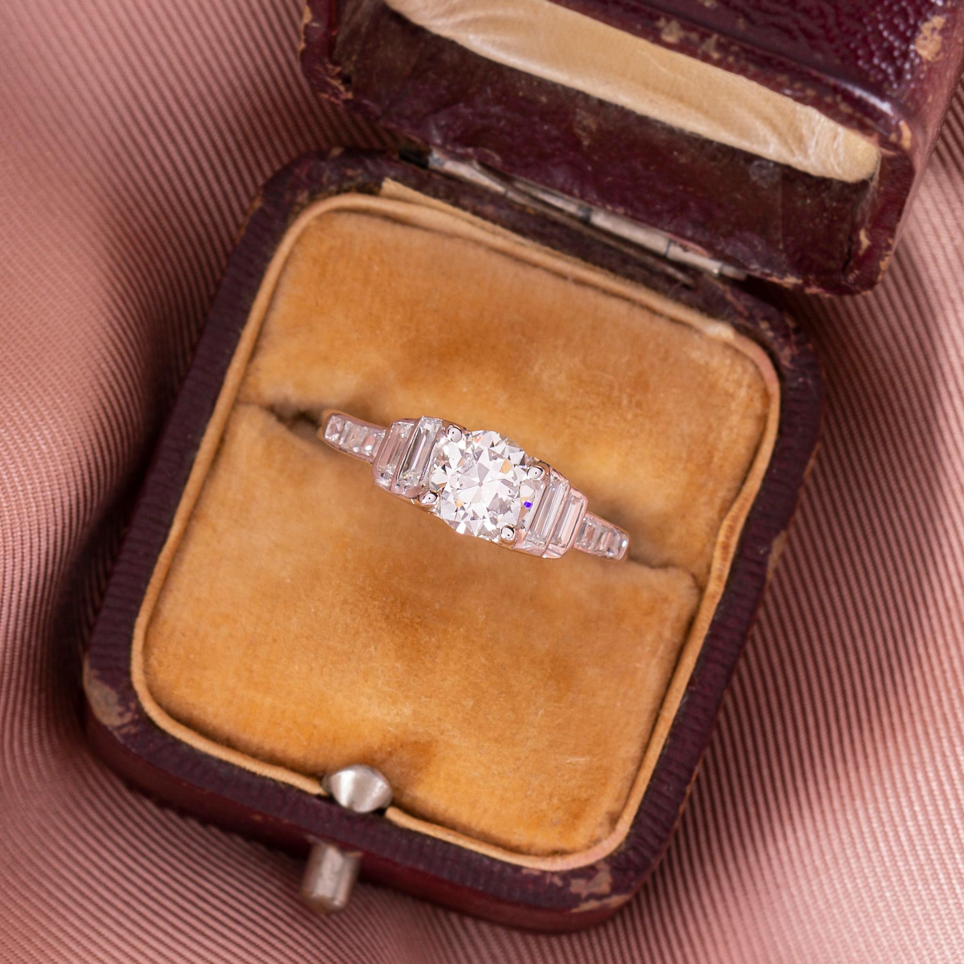 Art Deco 0.80 Ct. Diamond Engagement Ring H SI2 in Platinum In Good Condition For Sale In New York, NY