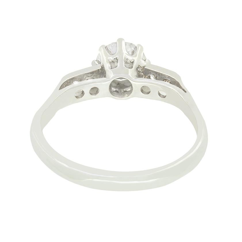 Taglio antico europeo Art Deco 0.80ct Diamond Solitaire Ring, c.1920s in vendita