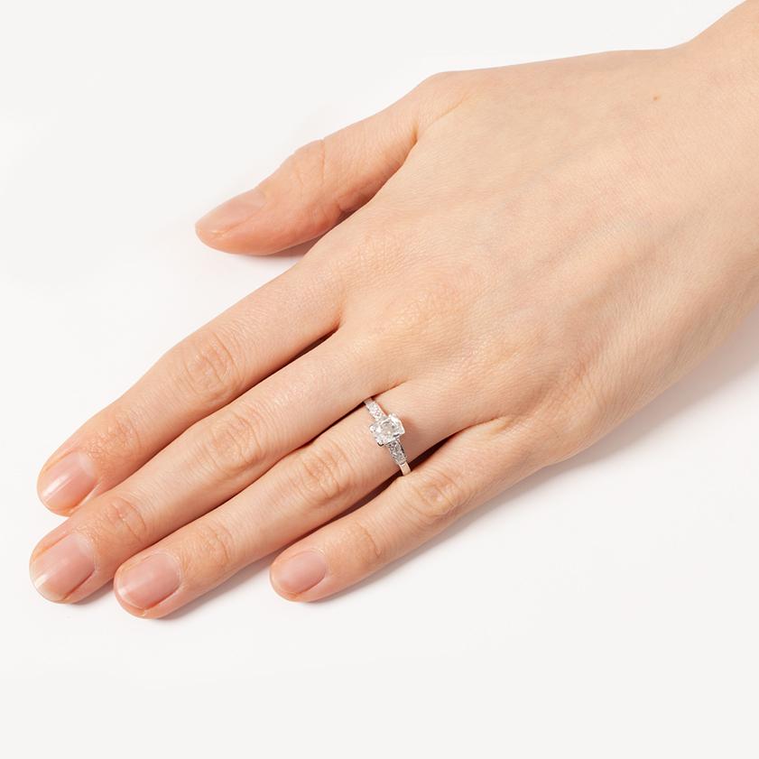 Solitär-Ring mit 0,80 Karat Diamant im Art déco-Stil, um 1920 im Angebot 1