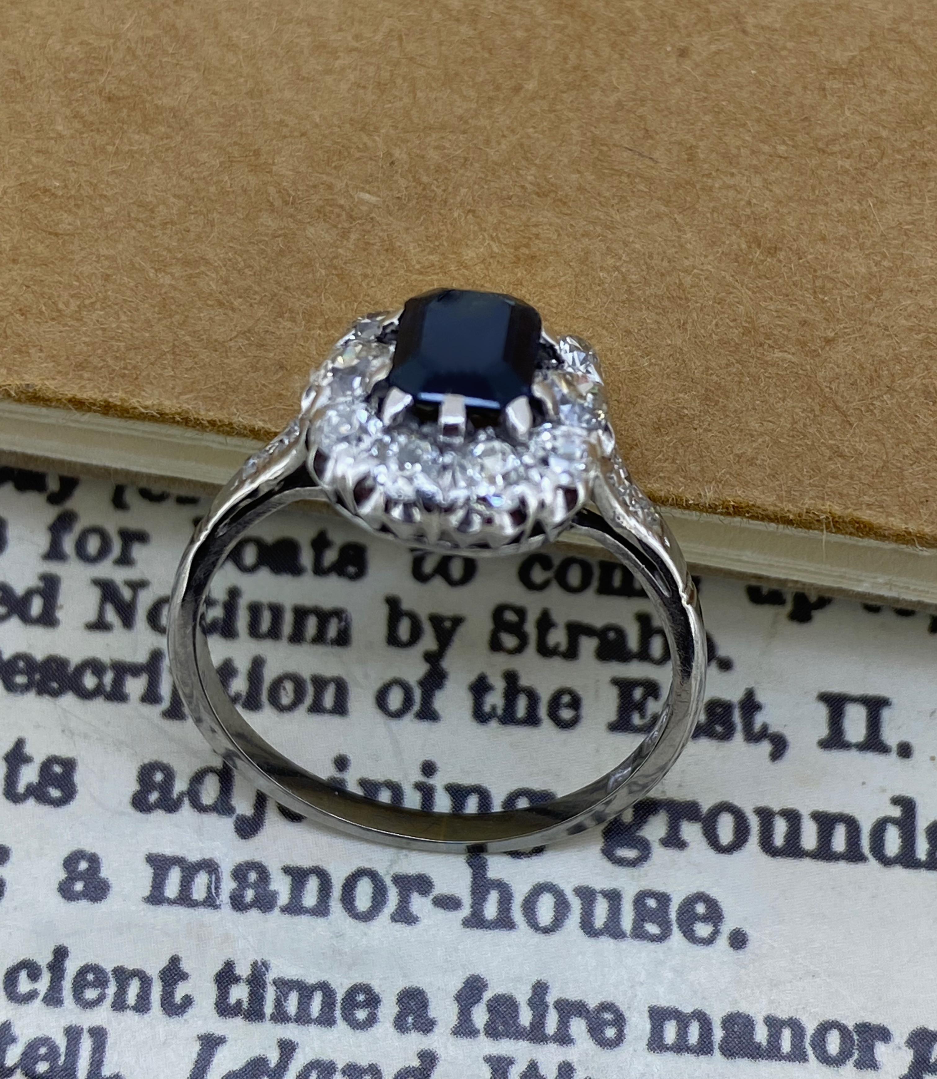 Art-Deco 0,80ct Natürlicher Saphir & Diamantring mit Smaragdschliff in 18K Gold/Platin im Zustand „Hervorragend“ im Angebot in MELBOURNE, AU