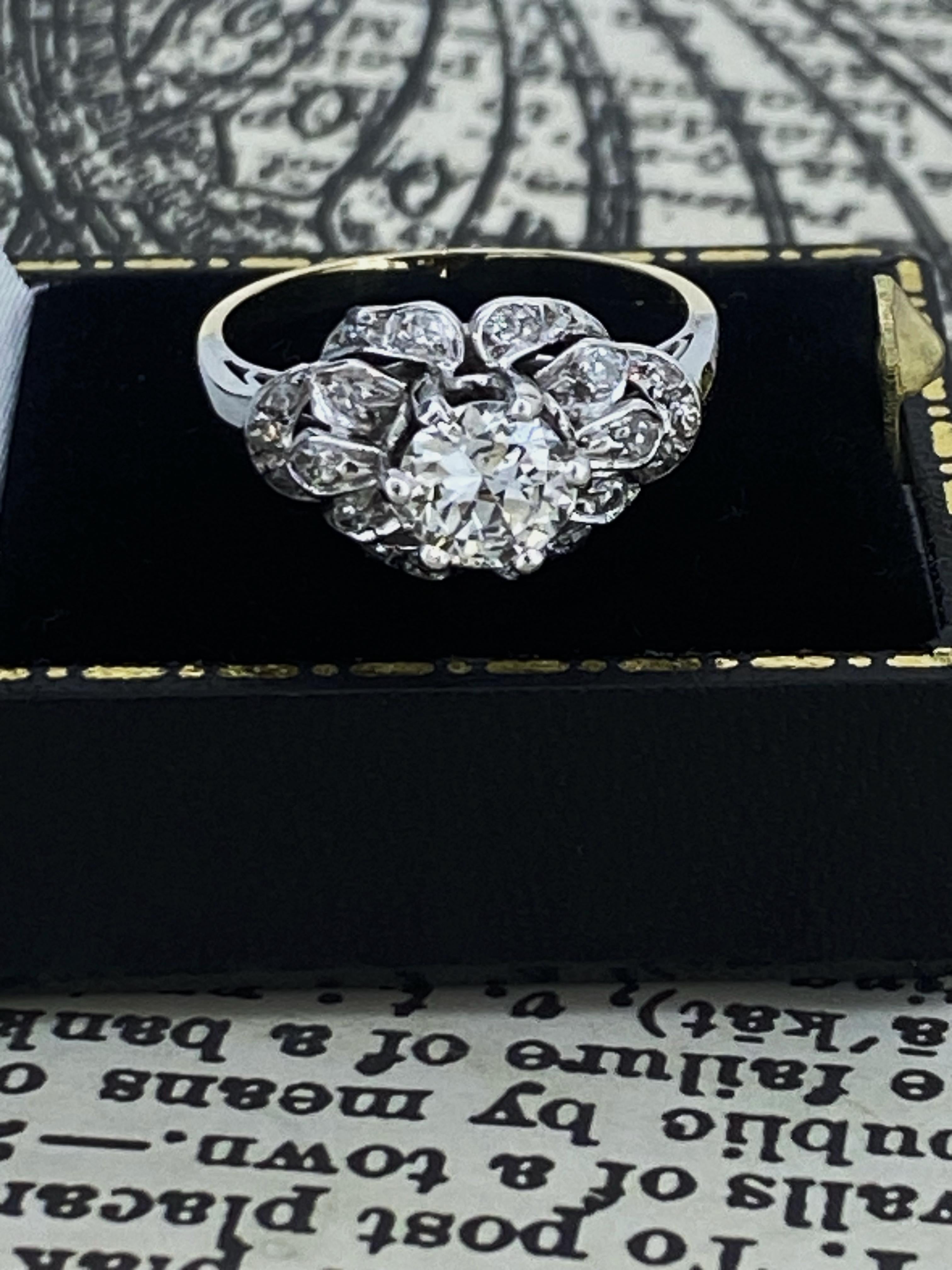 Art-Deco 0,80 Karat Alteuropäischer Diamant Solitär mit Akzenten Gold & Platin Ring 1
