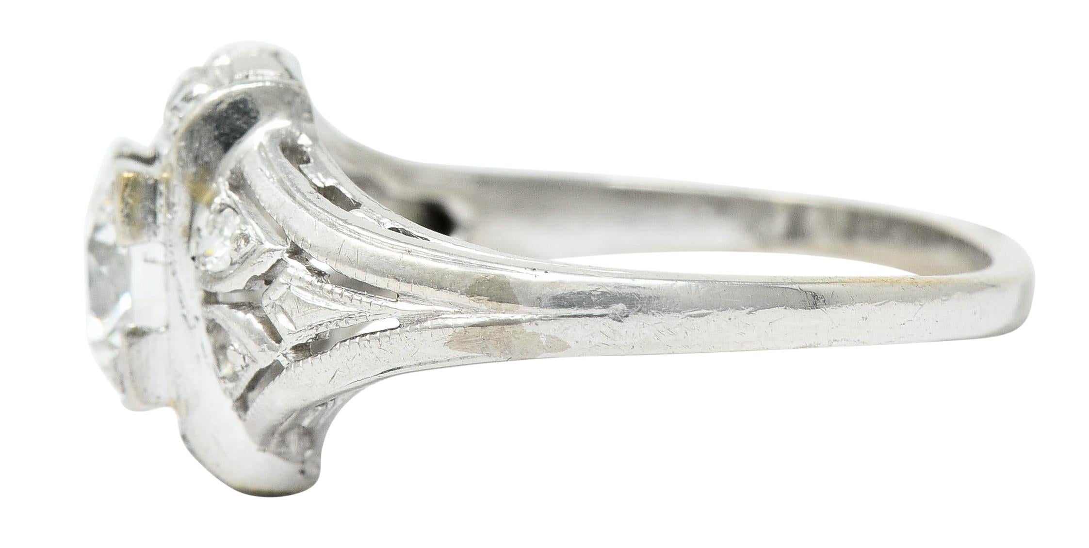 Verlobungsring aus Platin mit 0,85 Karat Diamant im Art-déco-Stil im Zustand „Hervorragend“ im Angebot in Philadelphia, PA
