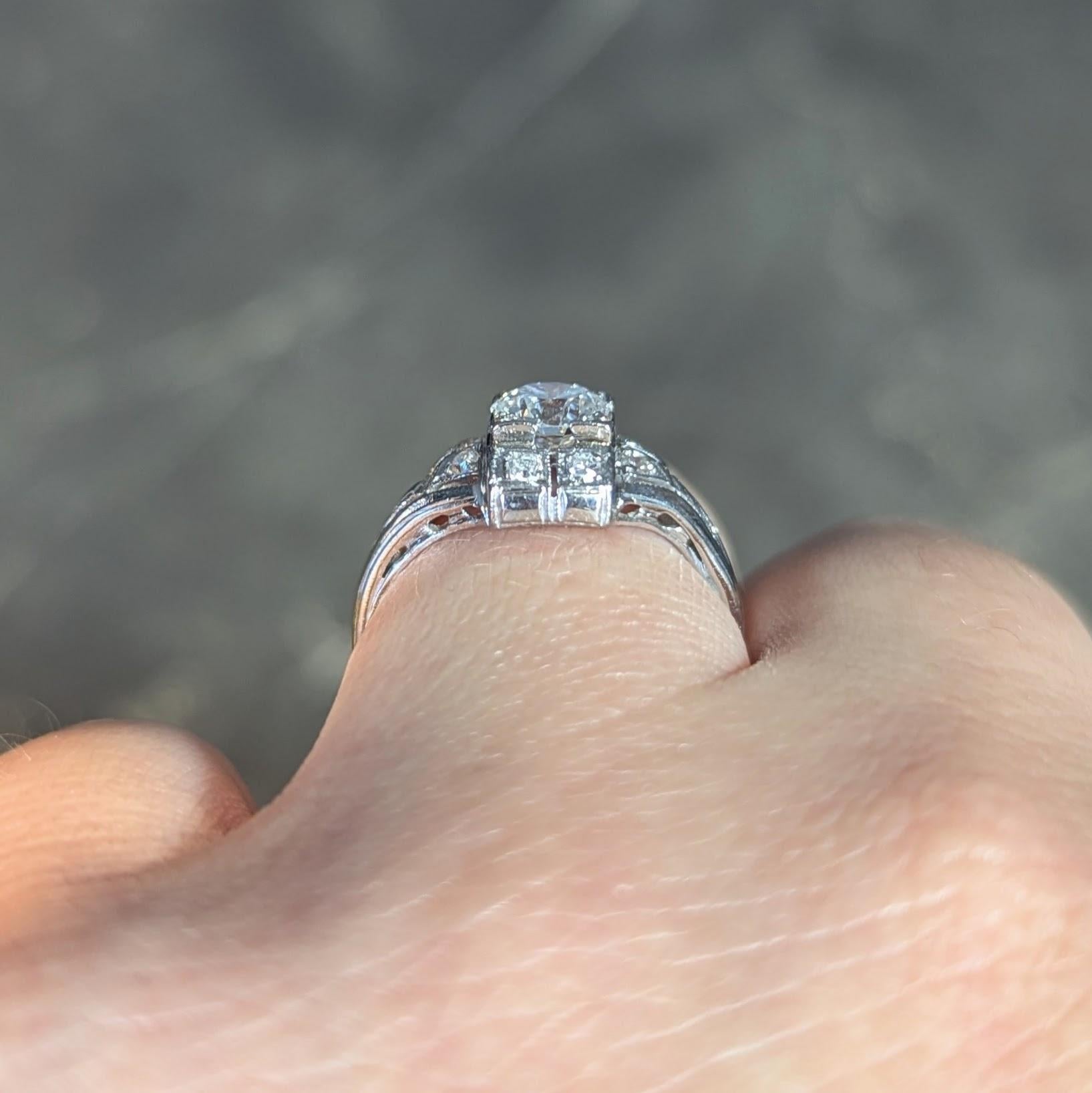 Anello di fidanzamento Art of Vintage con diamante in platino da 0,85 CTW in vendita 7