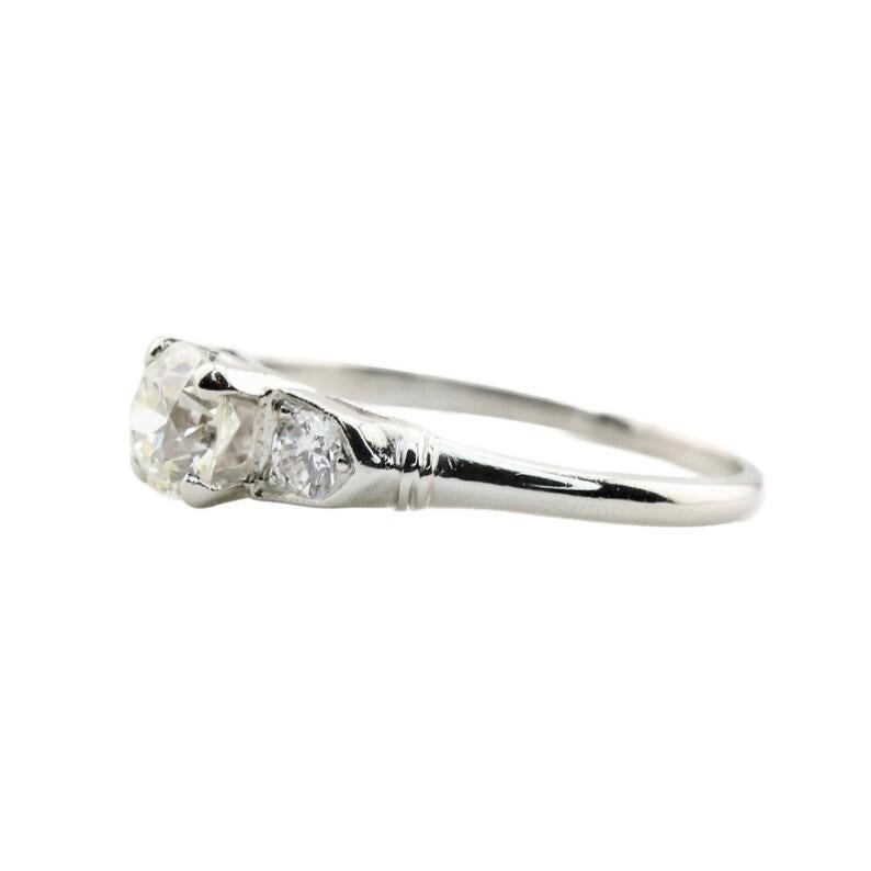 Art Deco 0.85ctw Three Stone Old European Cut Diamond Platinum Engagement Ring In Good Condition For Sale In Boston, MA