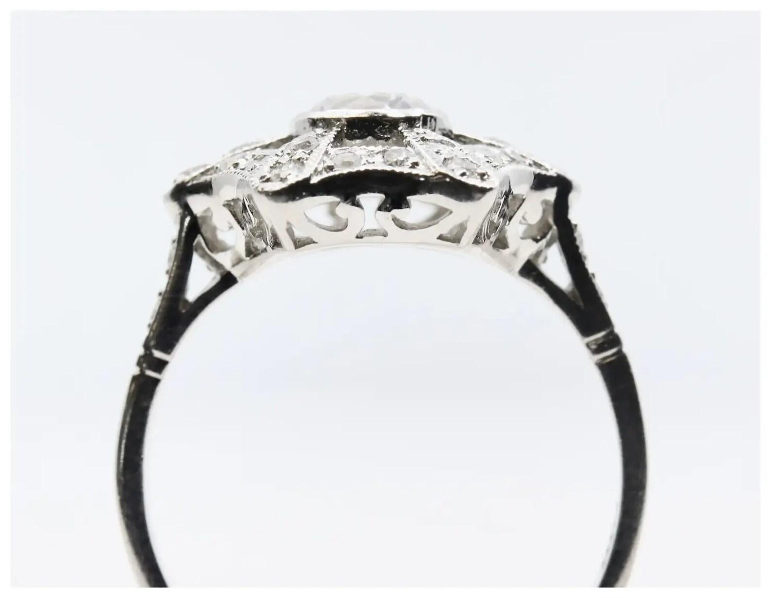 Bague de fiançailles Art déco en platine avec diamant de 0,87 carat Pour femmes en vente