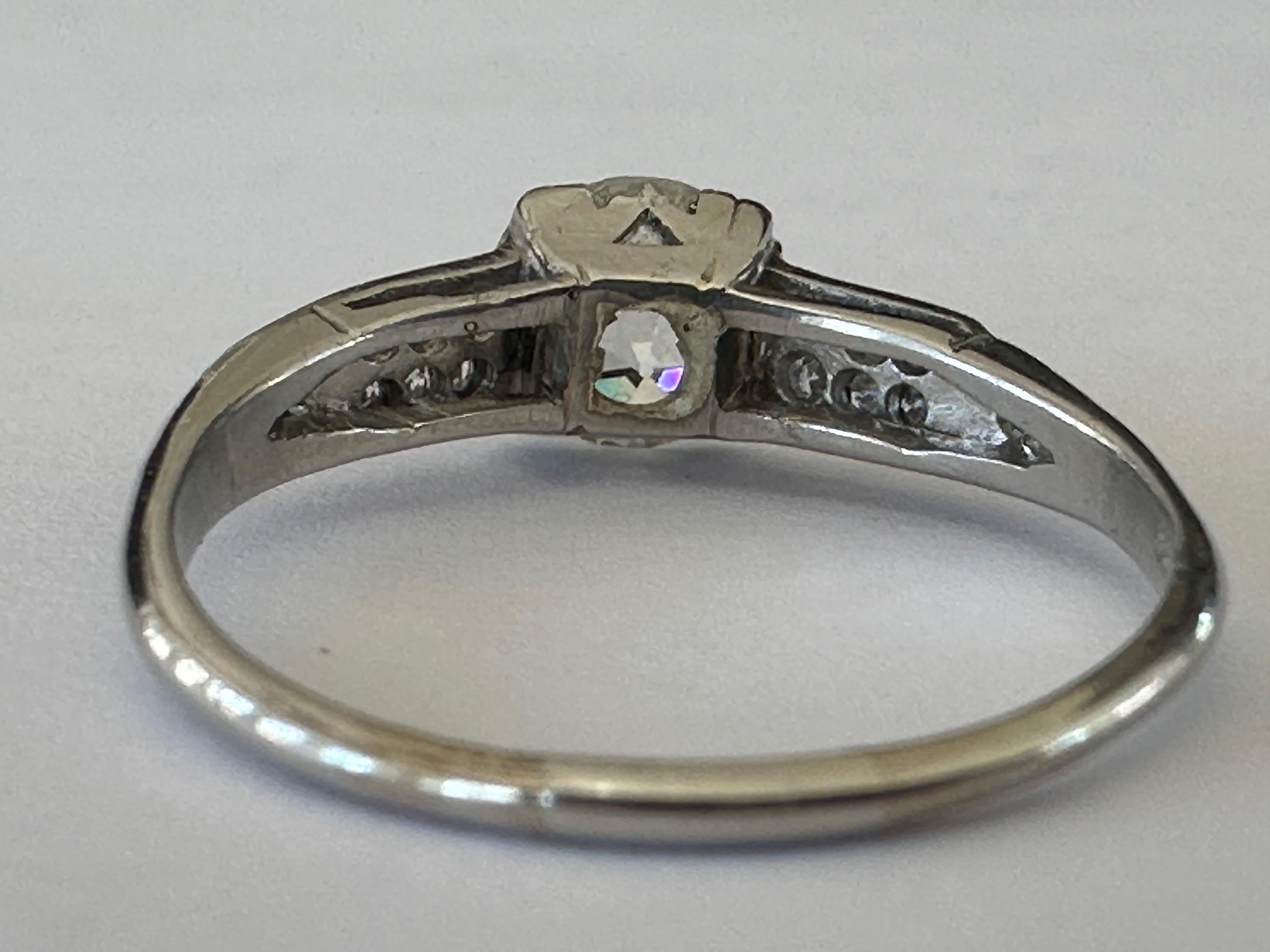 Women's Art Deco 0.88-Carat Diamond Engagement Ring  For Sale