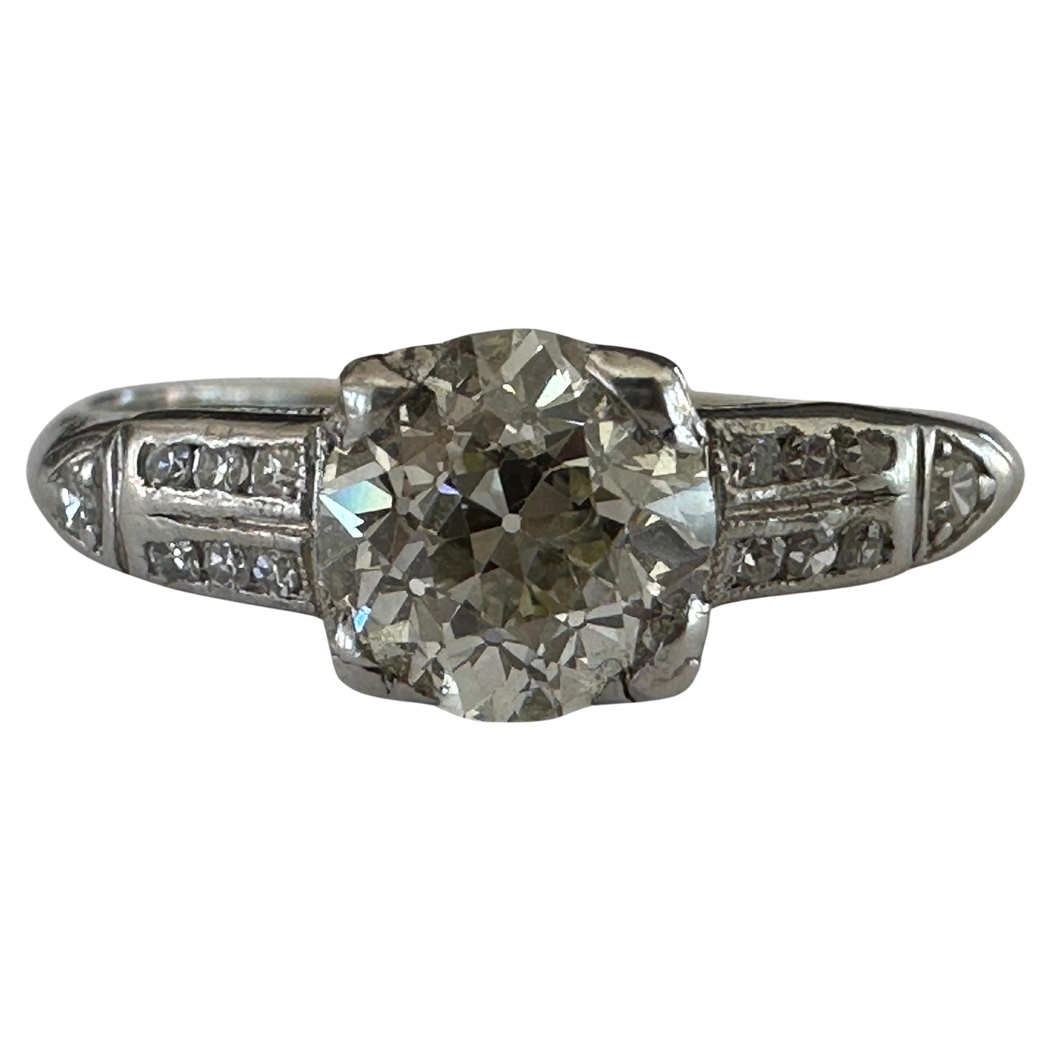 Art Deco 0.88-Carat Diamond Engagement Ring For Sale