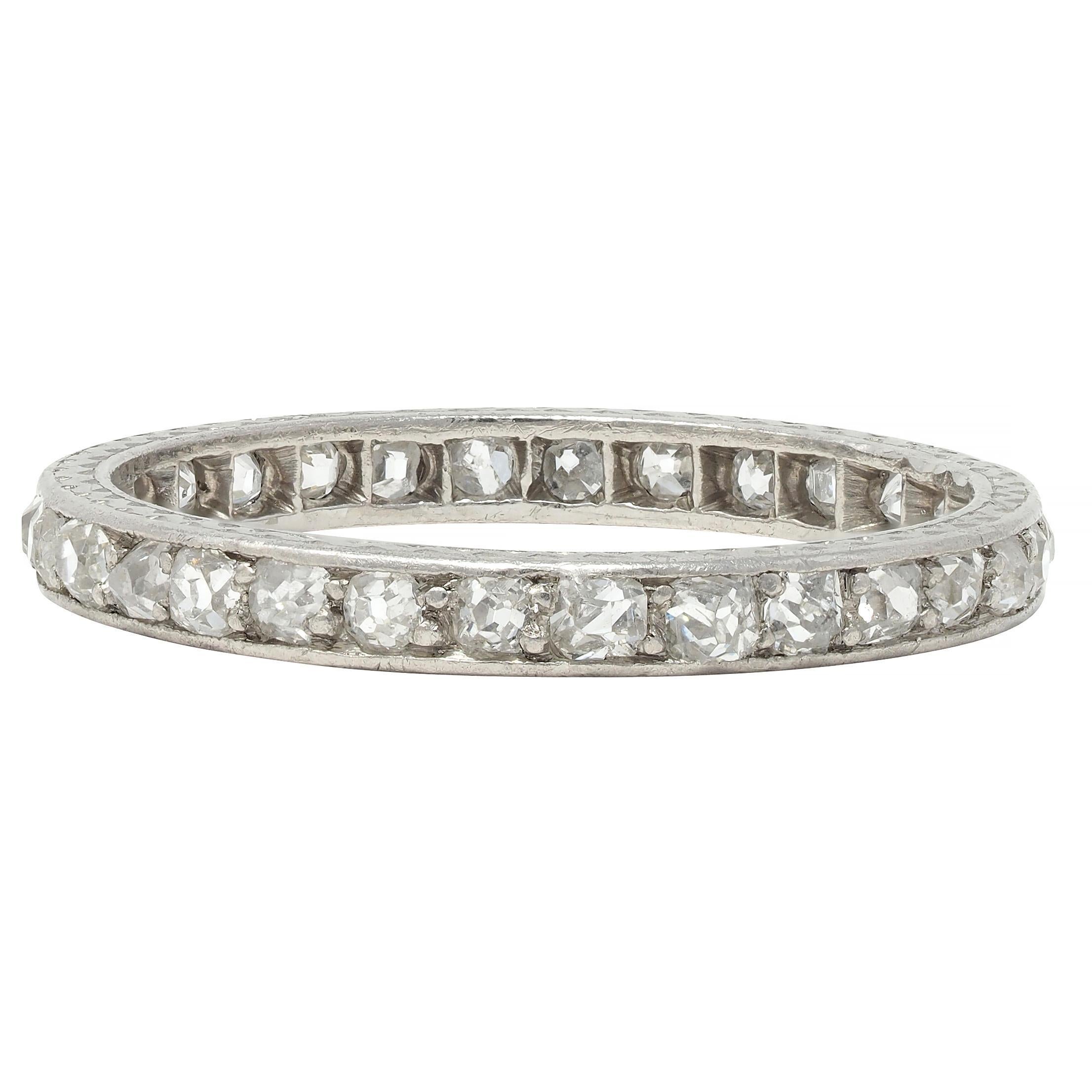 Art Deco 0.90 CTW Diamond Platinum Vintage Eternity Wedding Band Ring In Excellent Condition For Sale In Philadelphia, PA