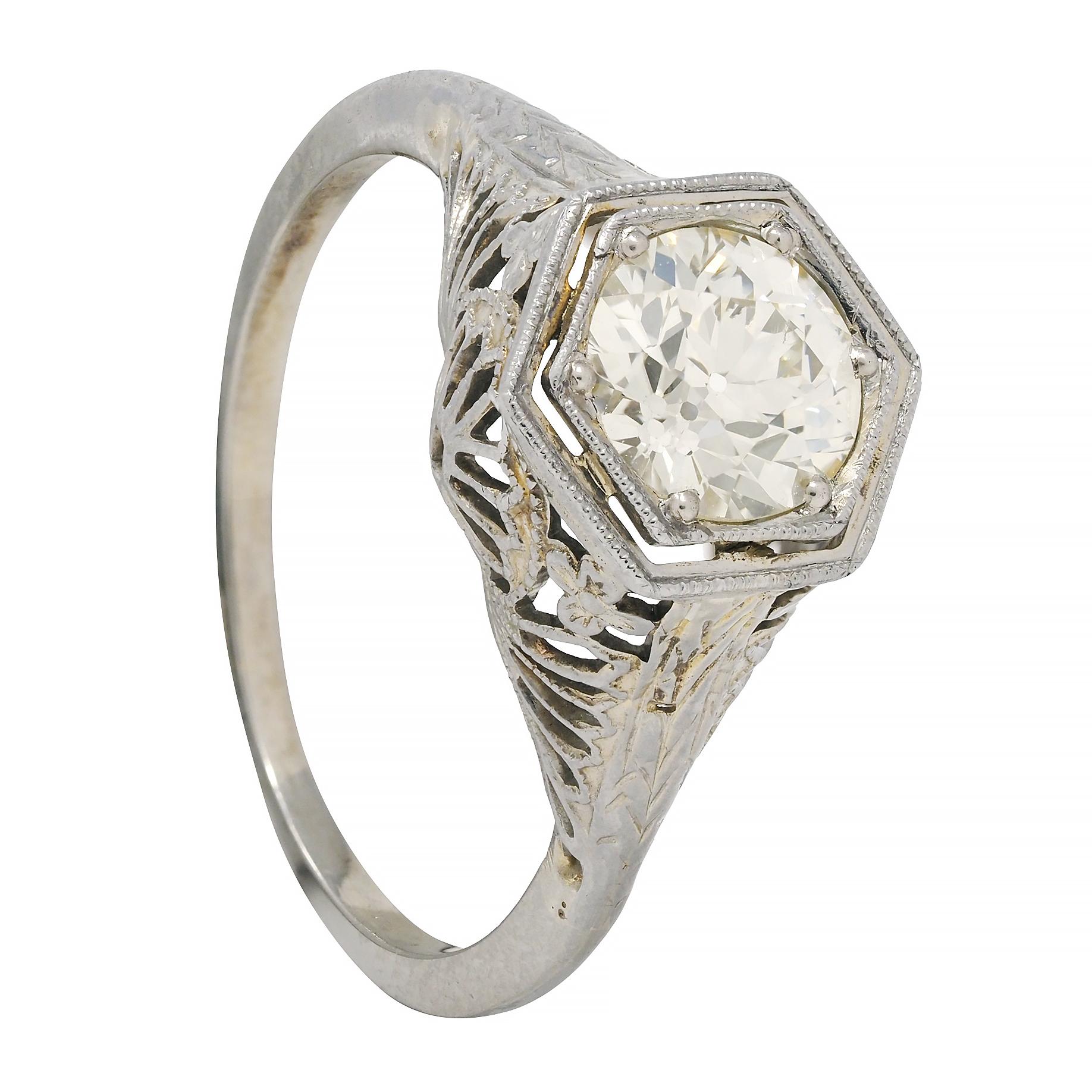 Art Deco 0.90 CTW Old European Diamond Platinum Fan Vintage Engagement Ring For Sale 3