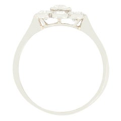 Art Deco 0.90ct Diamond Daisy Cluster Ring, c.1920s