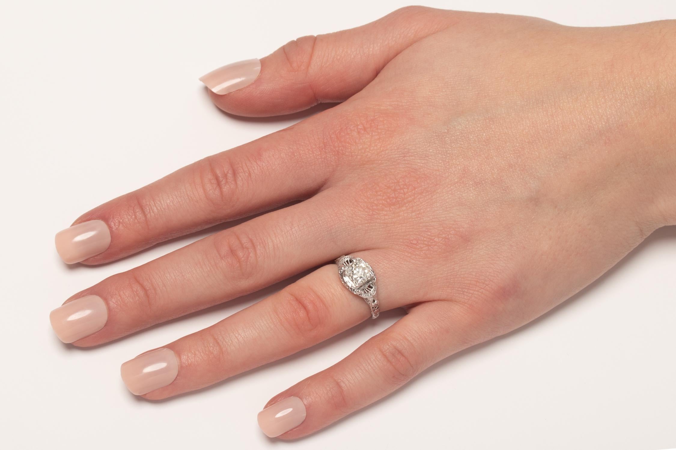 Women's or Men's Art Deco 0.90ct Diamond Ring, circa 1920s For Sale