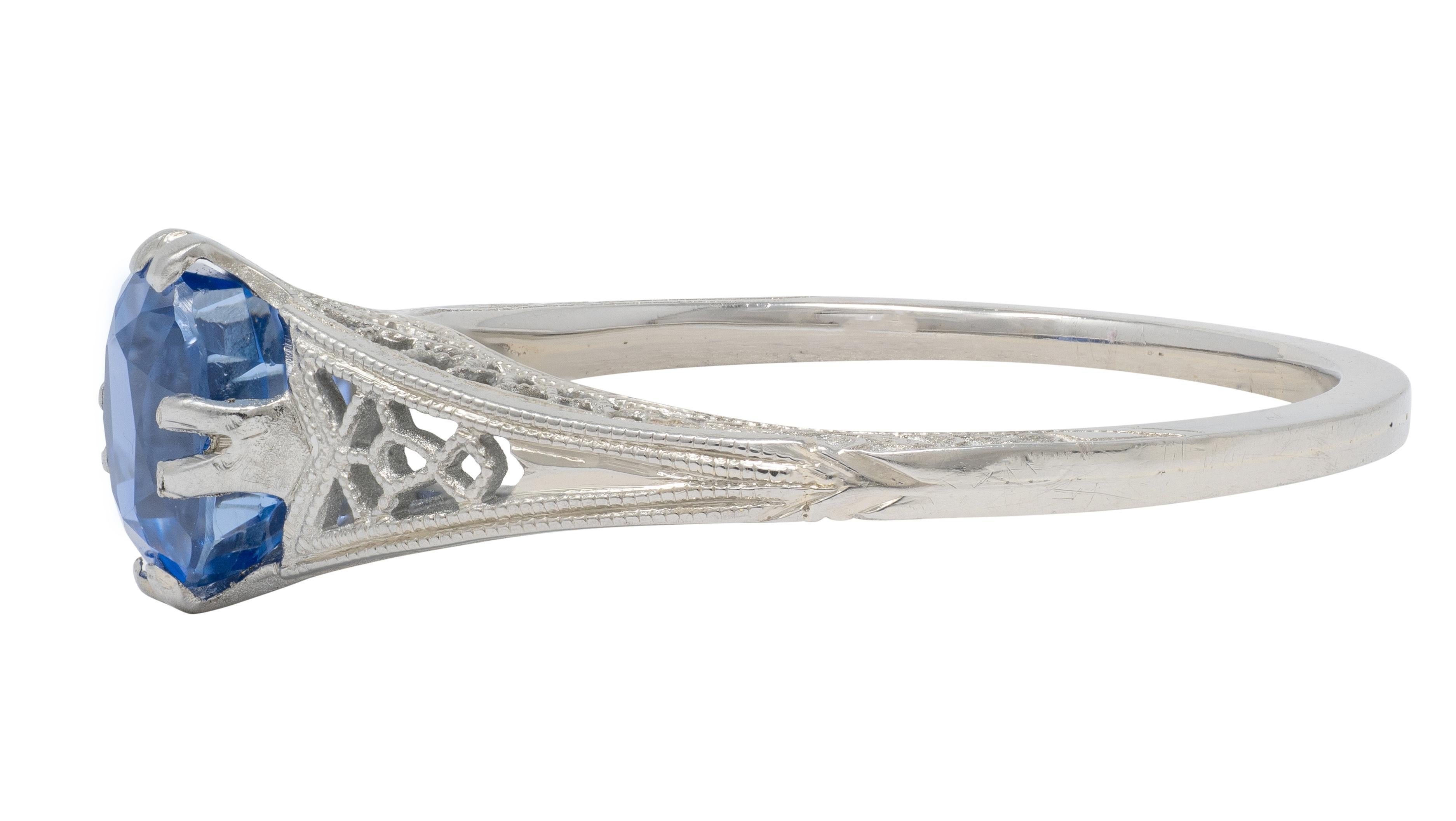 Art Deco 0.93 CTW Oval Cut Sapphire 18 Karat White Gold Vintage Lotus Ring Excellent état - En vente à Philadelphia, PA