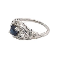 Art Deco 0.94 Carat Blue Sapphire Filigree Ring