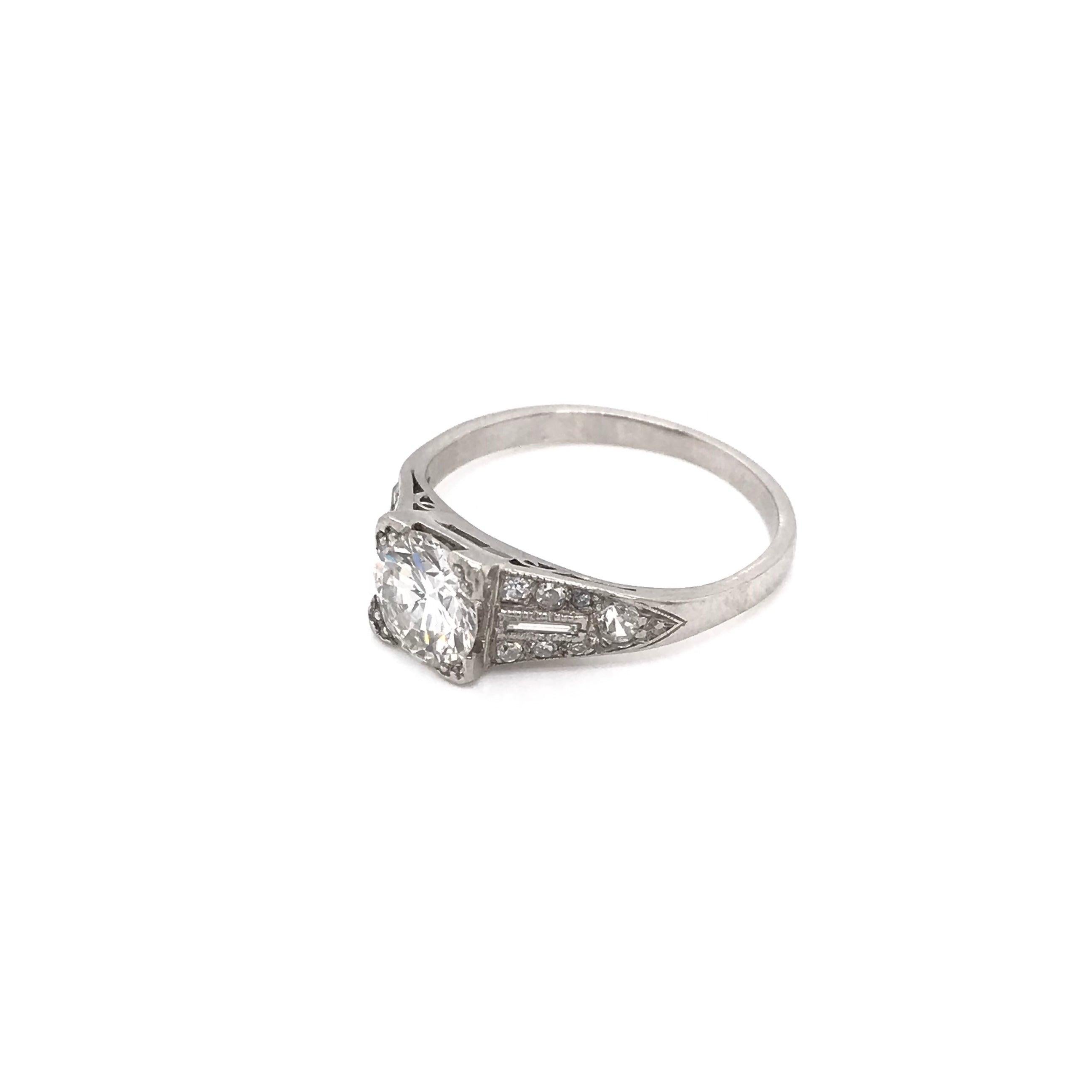 Old European Cut Art Deco 0.94 Carat Diamond and Platinum Ring For Sale