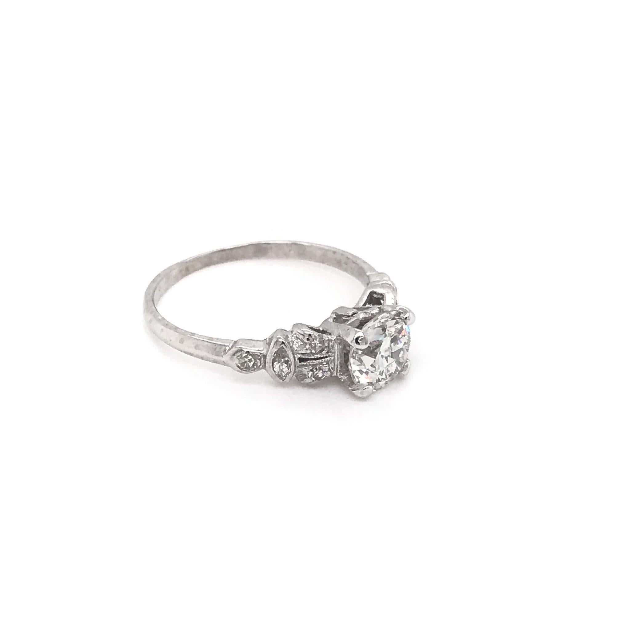 Women's or Men's Art Deco 0.95 Carat Platinum Engagement Ring