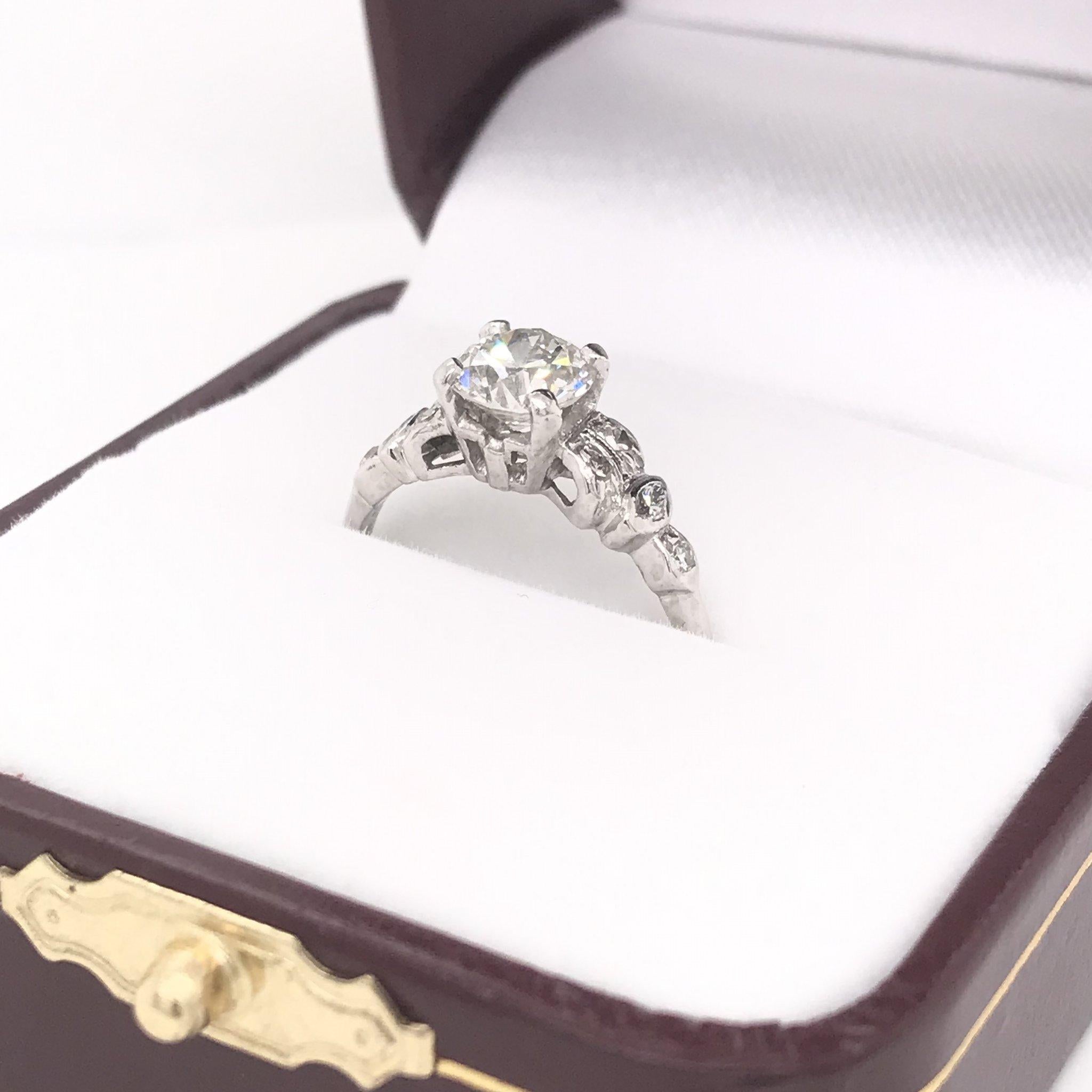 Art Deco 0.95 Carat Platinum Engagement Ring 2