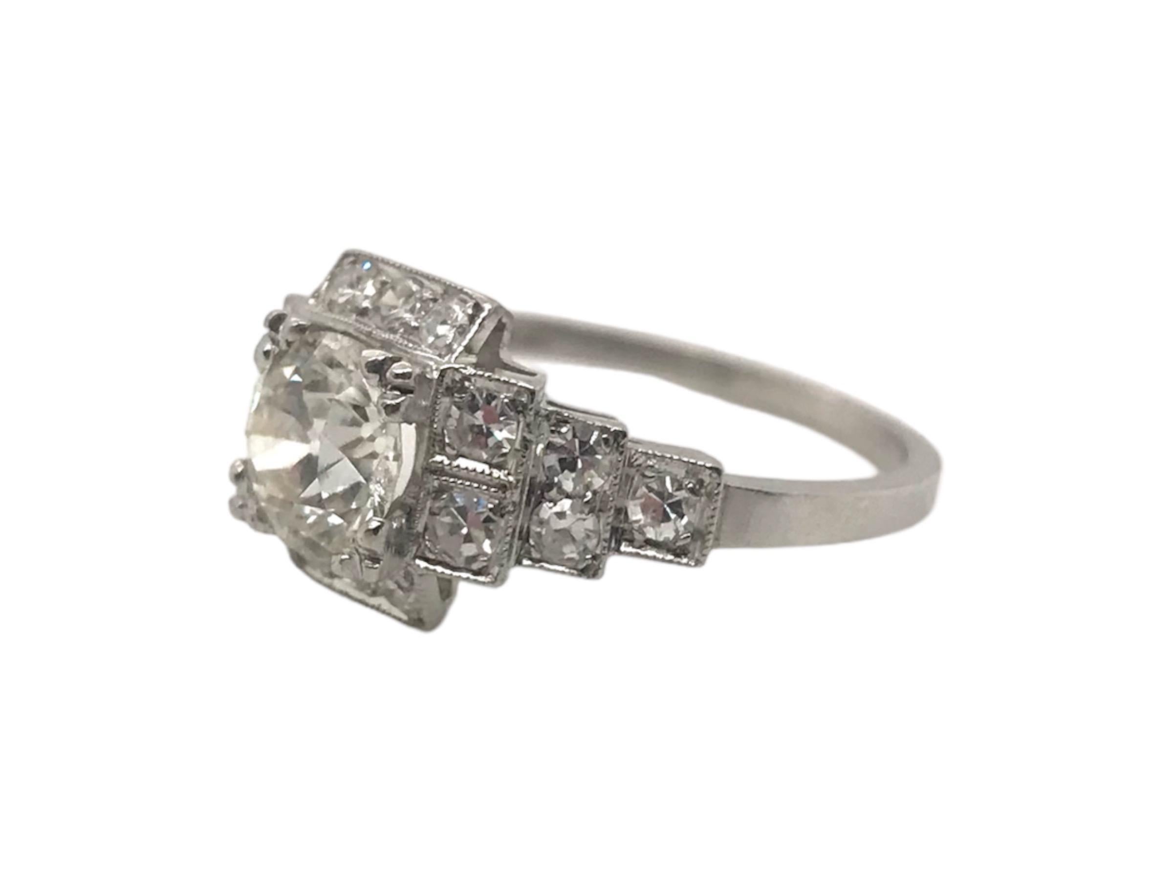 Art Deco 0.95 Carat Platinum Engagement Ring For Sale 2