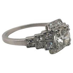 Antique Art Deco 0.95 Carat Platinum Engagement Ring