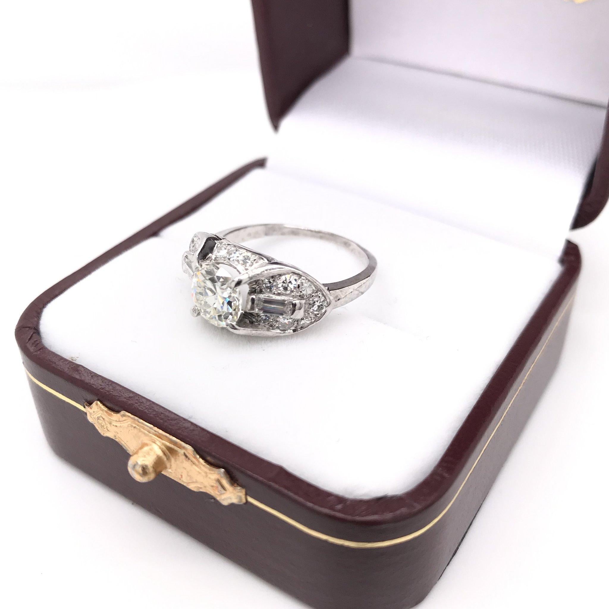 Art Deco 0.97 Carat Diamond Platinum Ring 4