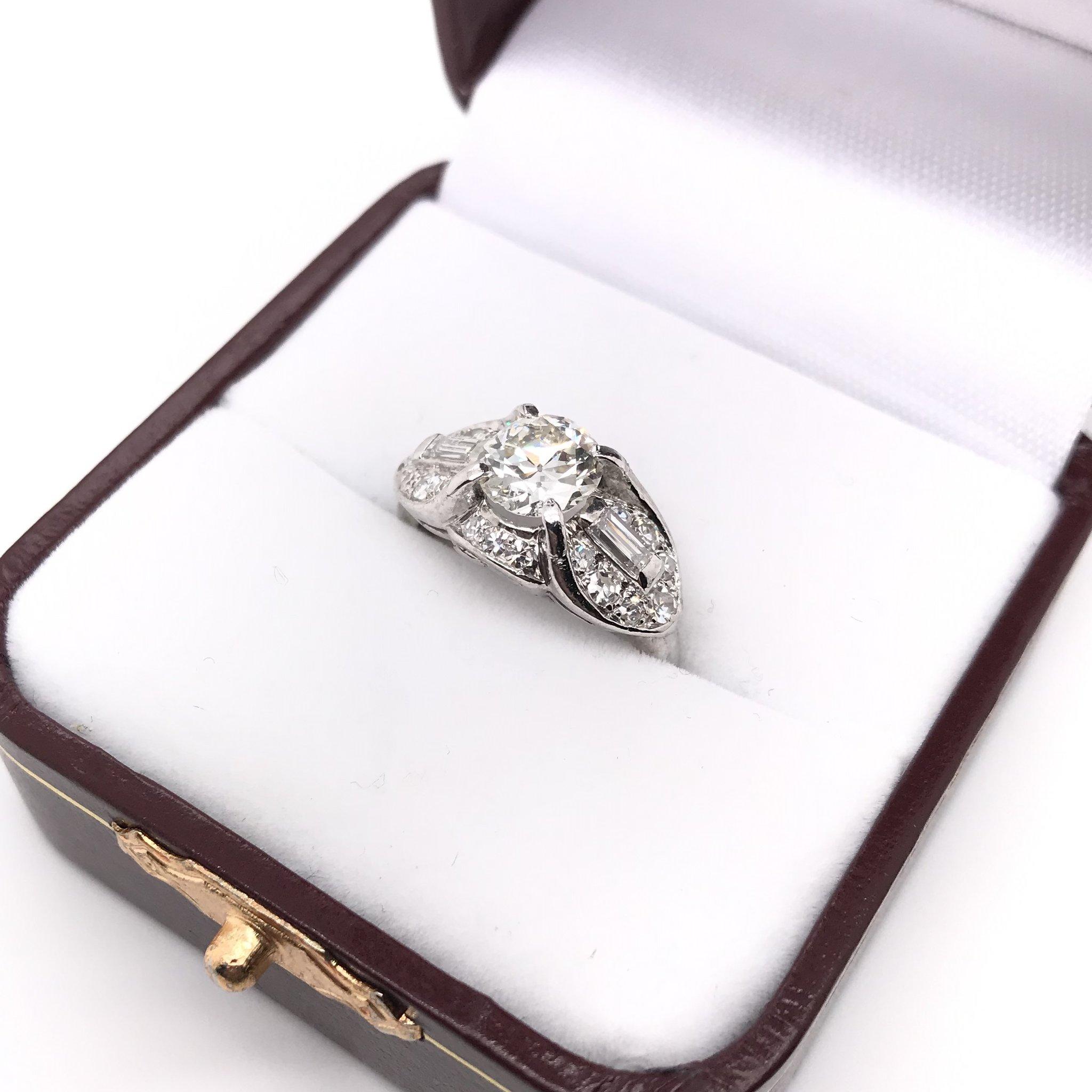 Art Deco 0.97 Carat Diamond Platinum Ring 1
