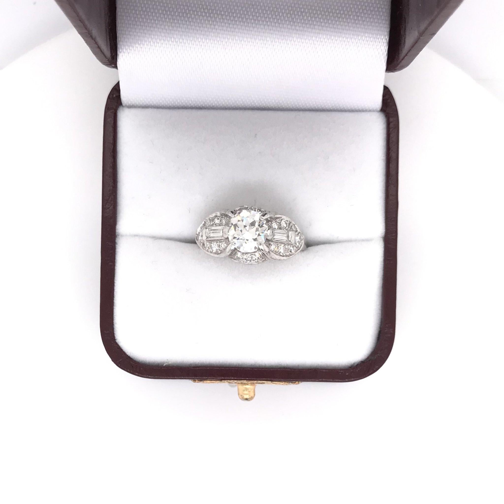 Art Deco 0.97 Carat Diamond Platinum Ring 3