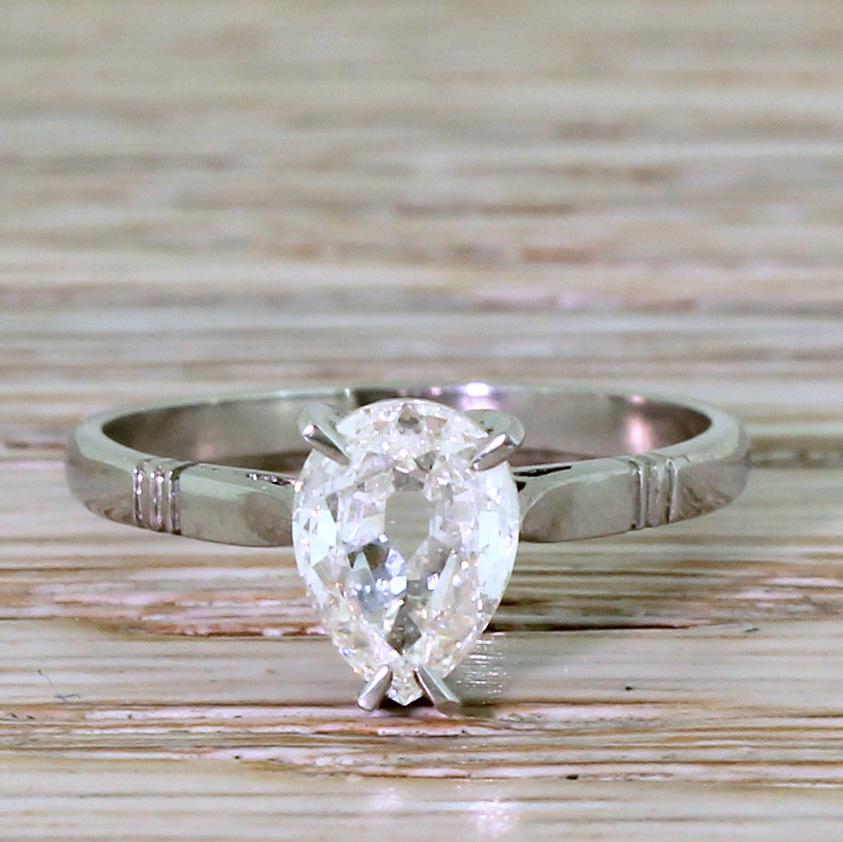Art Deco 0.97 Carat Old Pear Cut Diamond Platinum Engagement Ring In Good Condition In Essex, GB