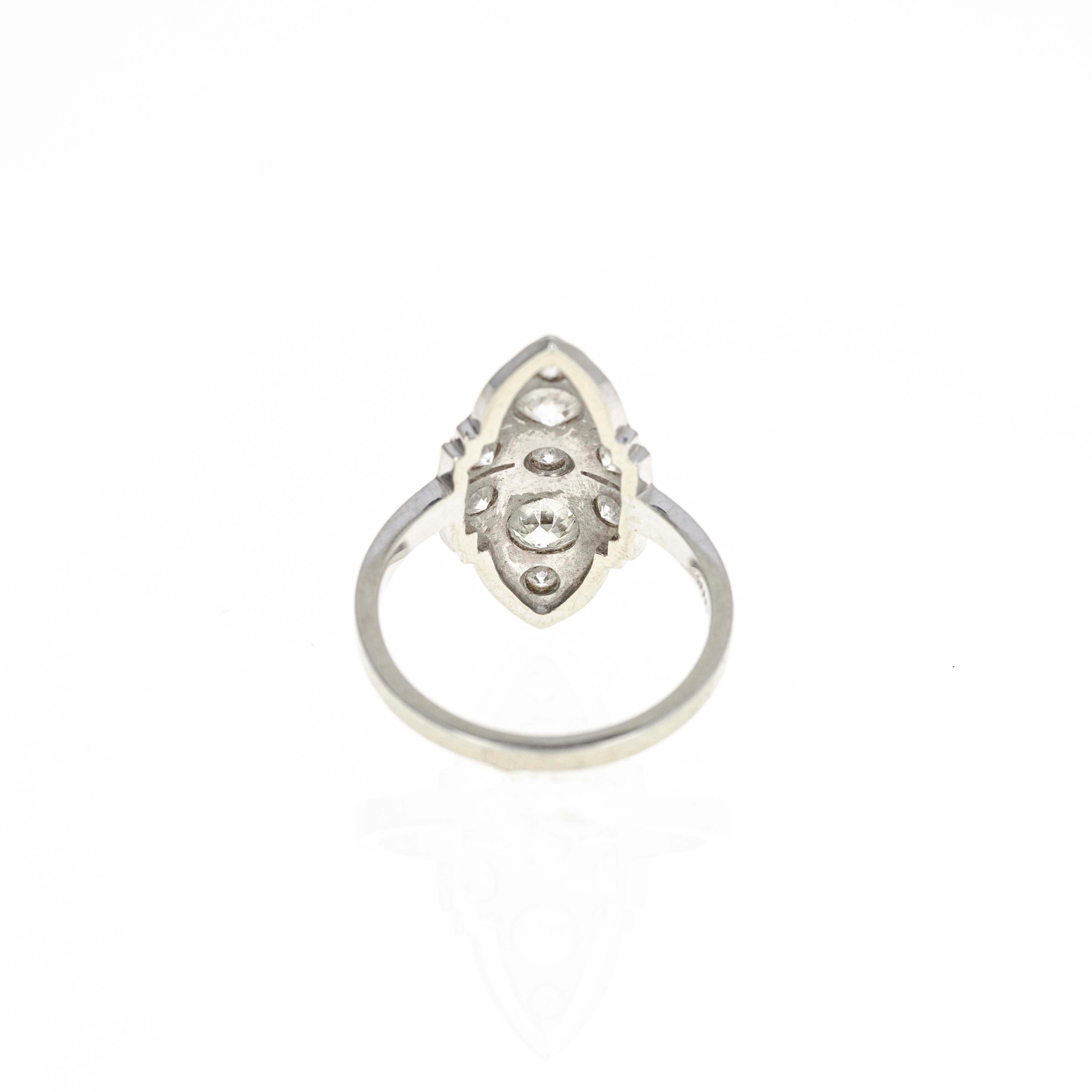Taille vieille Europe Bague bouclier Art déco en diamant taille européenne ancienne de 1 carat en vente
