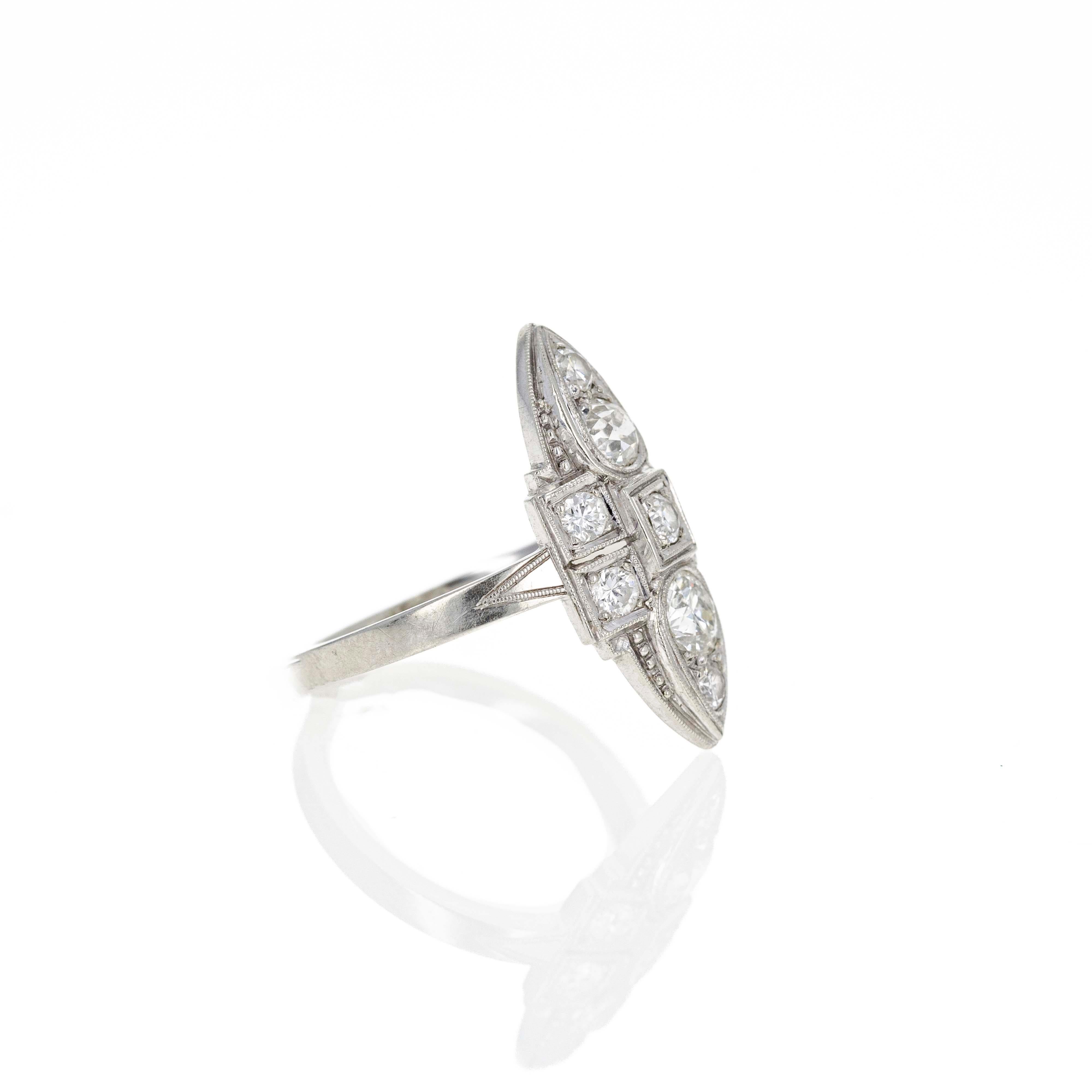 Bague bouclier Art déco en diamant taille européenne ancienne de 1 carat Excellent état - En vente à Cape May, NJ