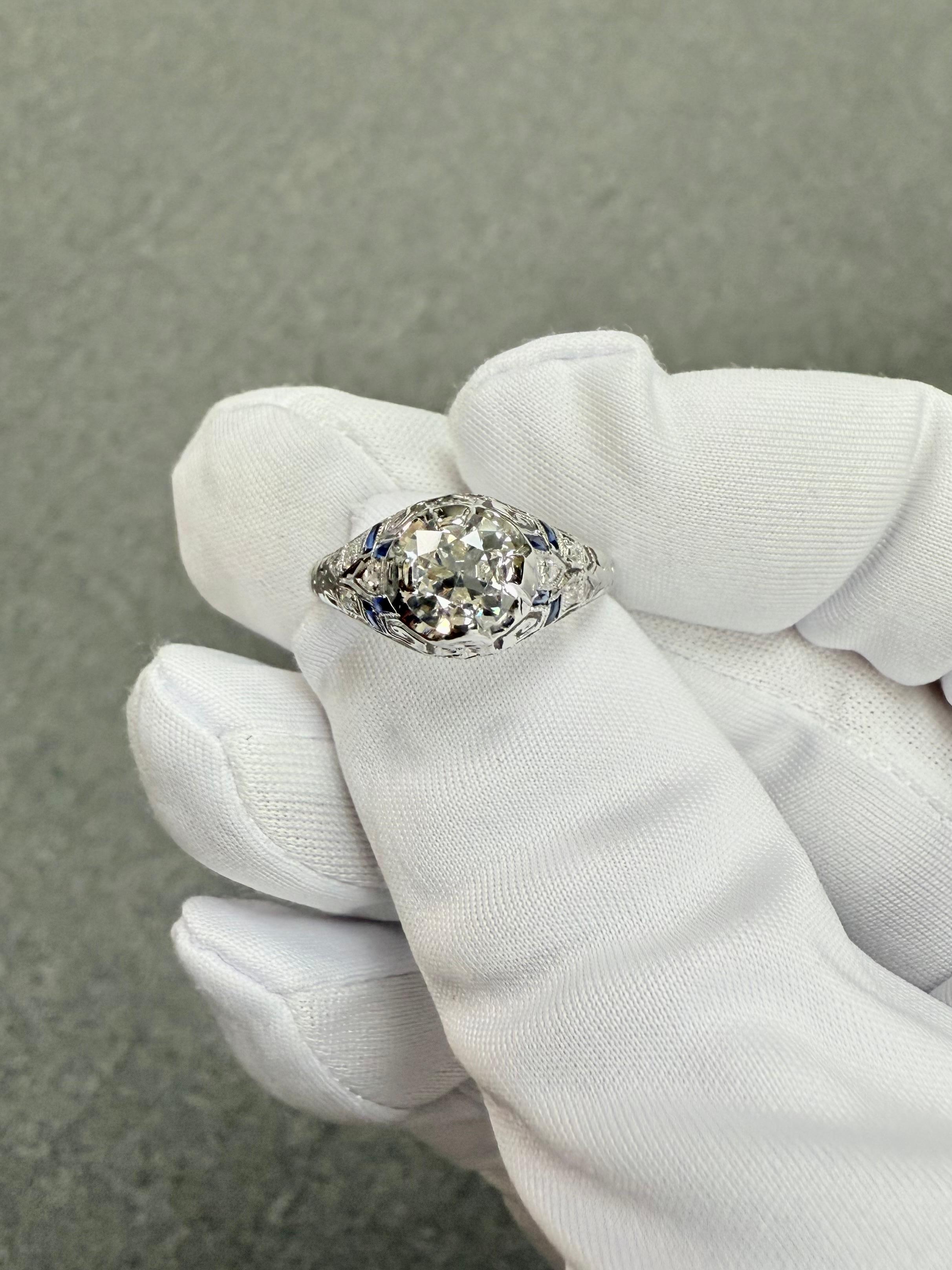 Anillo de compromiso Art Déco de oro blanco de 18 quilates con un diamante TW Circa 1925 en venta 1