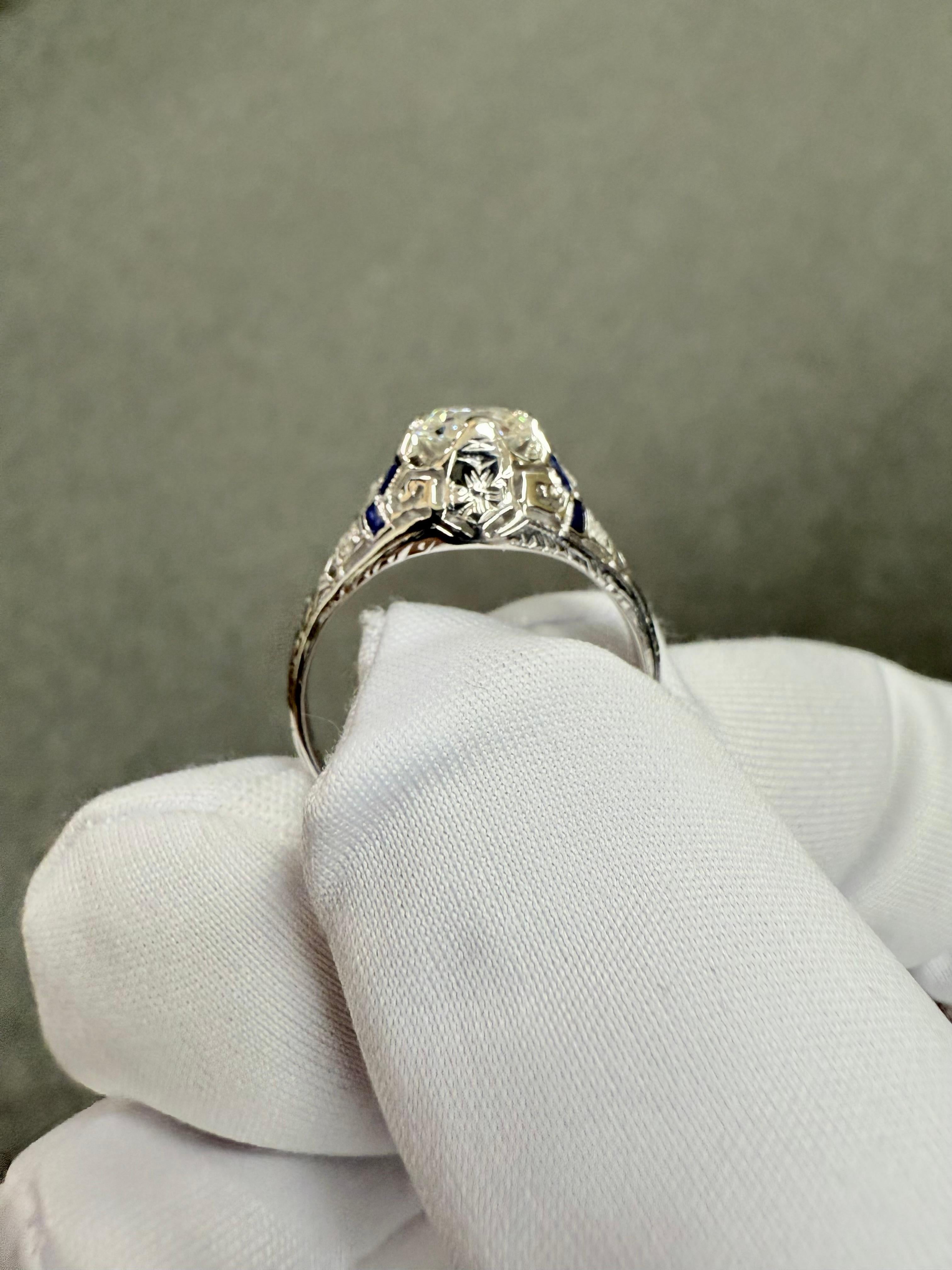 Anillo de compromiso Art Déco de oro blanco de 18 quilates con un diamante TW Circa 1925 en venta 2