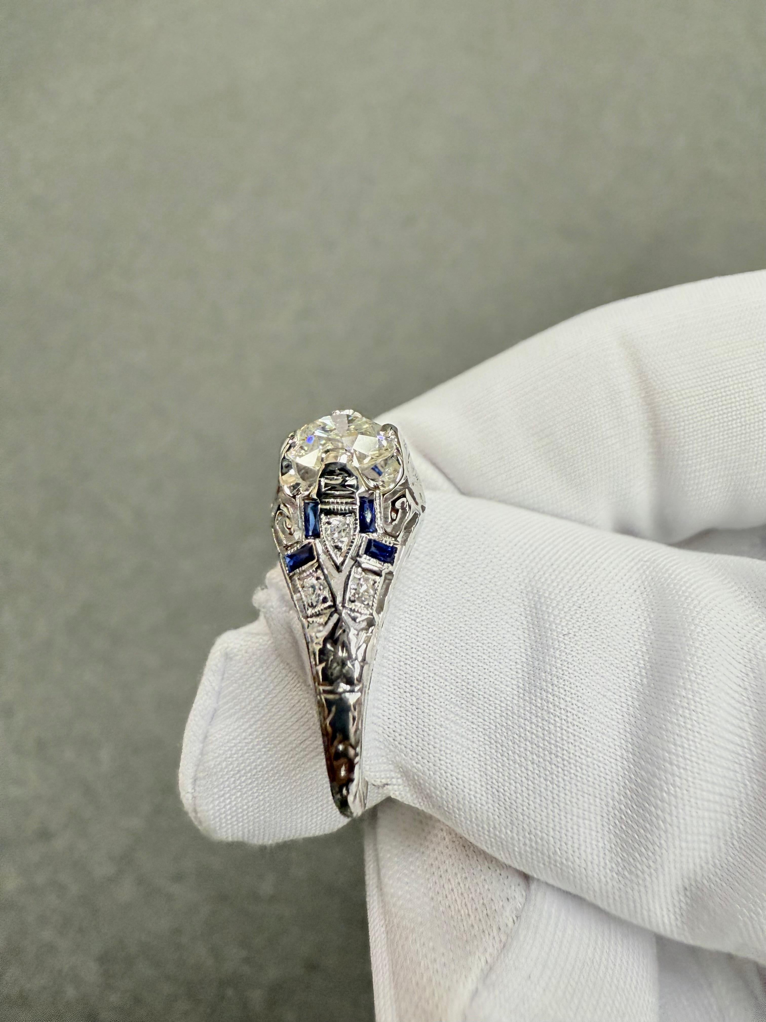 Anillo de compromiso Art Déco de oro blanco de 18 quilates con un diamante TW Circa 1925 en venta 3