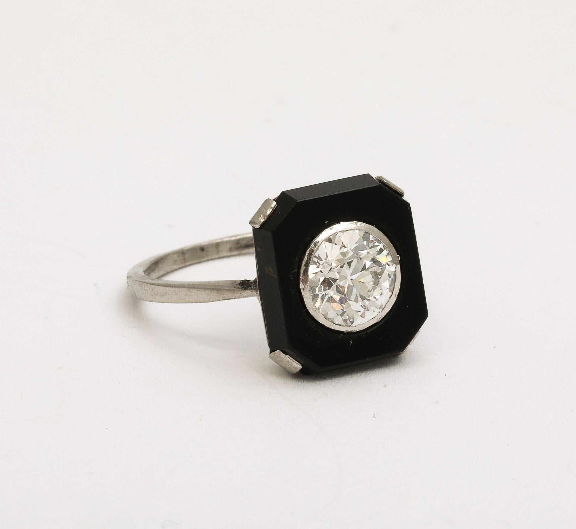 Women's Art Deco 1.10 ct Diamond and Onyx Platinum Engagement Ring For Sale