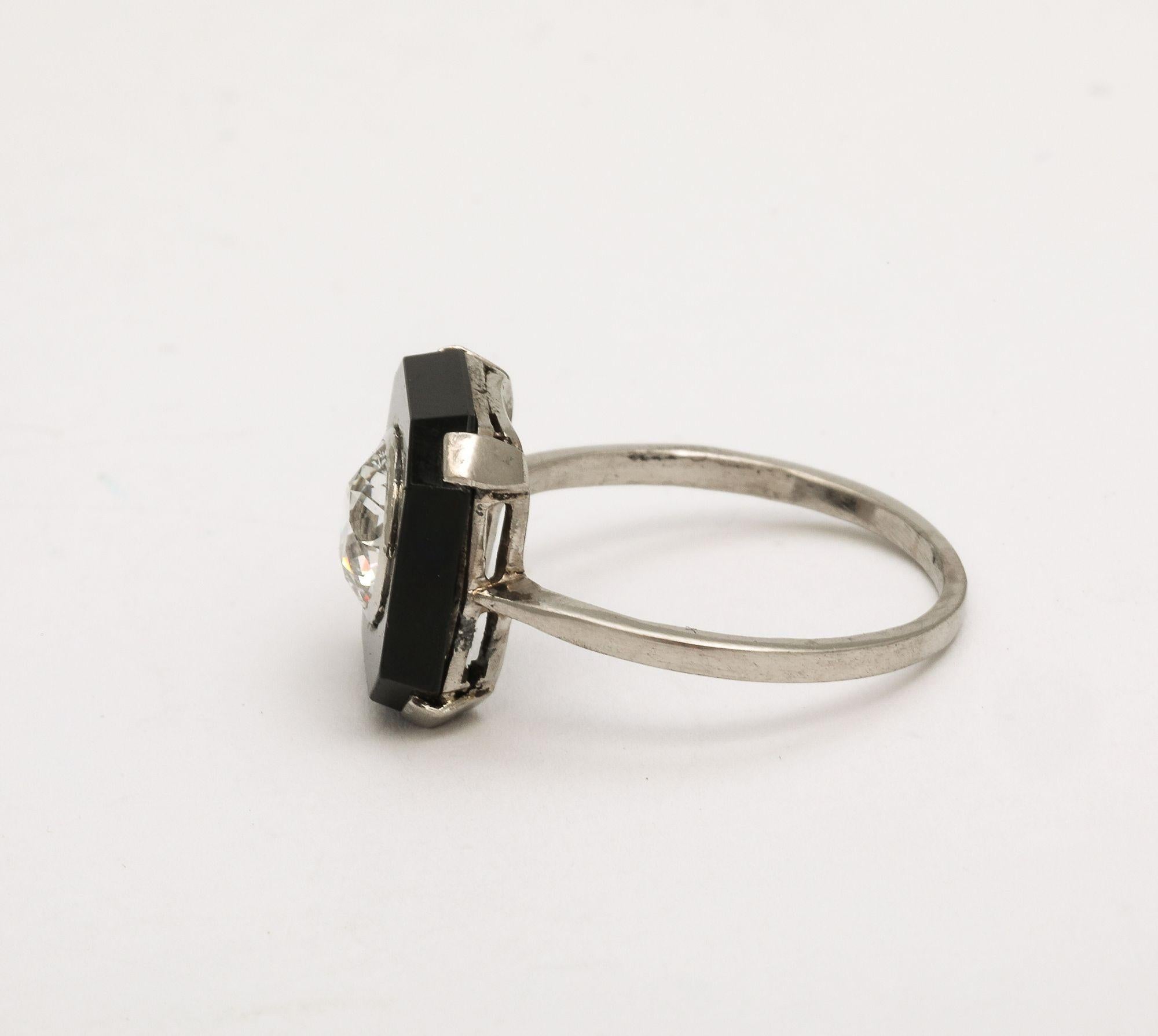 Anillo francés Art Déco de ónice y diamantes  1,10 qt engastado en platino en venta 4