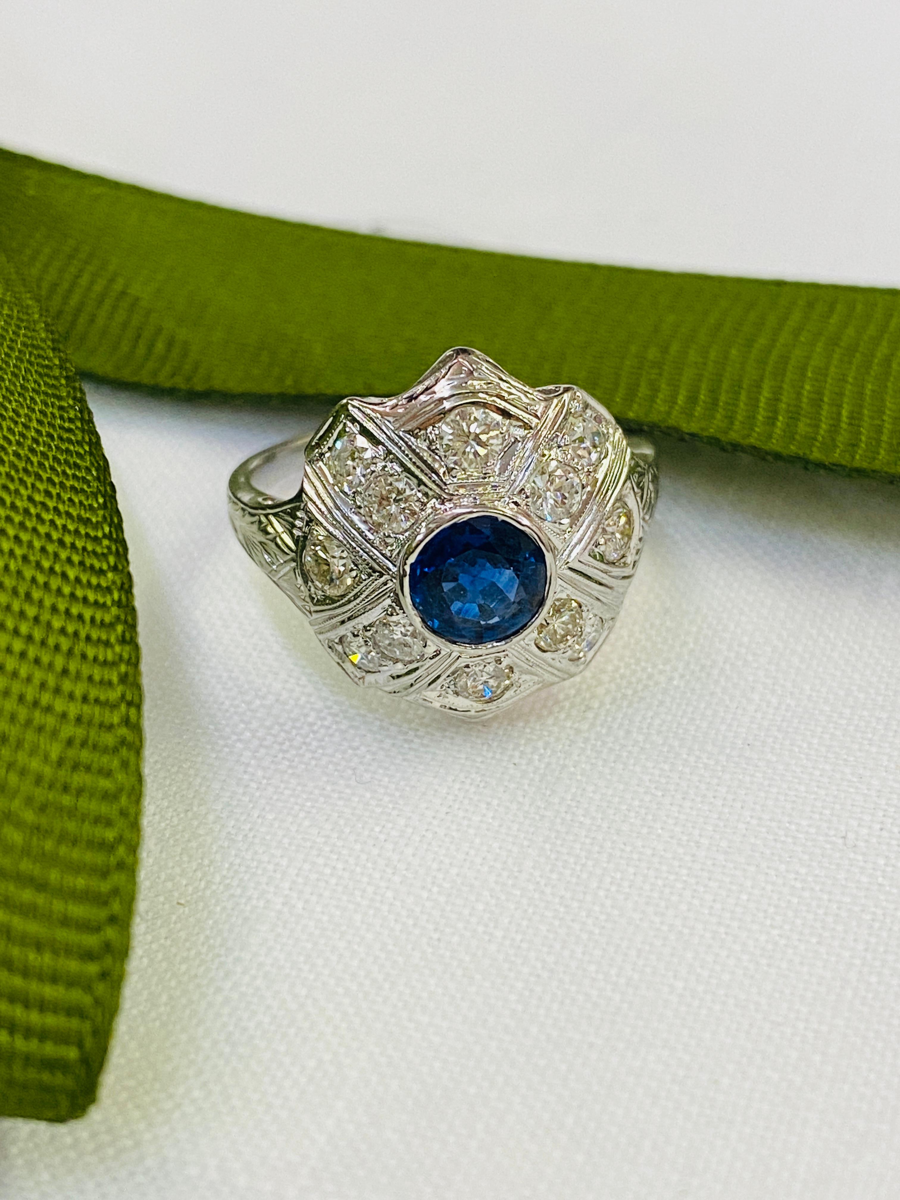 Art Deco 1.0 Carat Sapphire and Diamond Ring For Sale 1