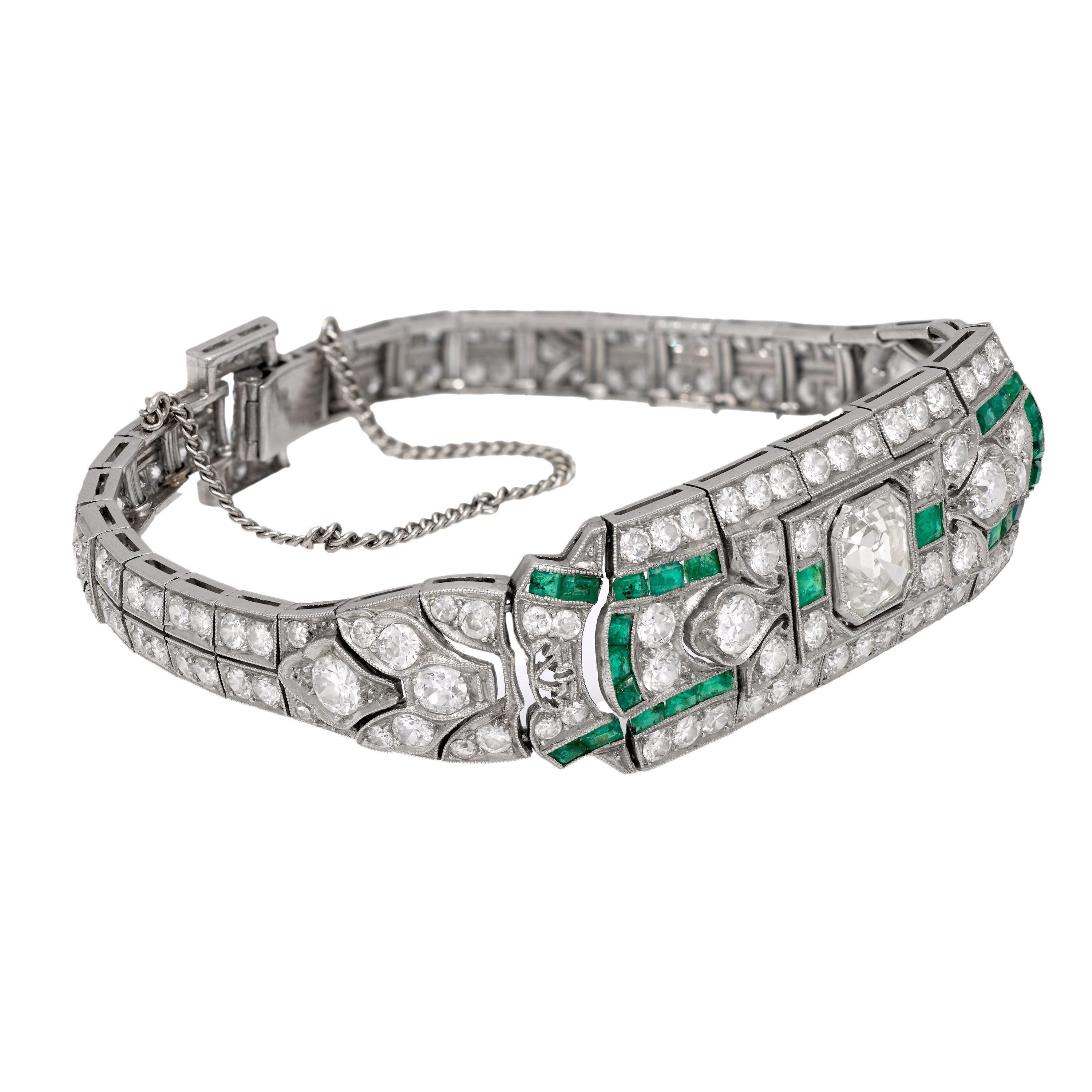 Art Deco 10 carat total weight diamond emerald platinum bracelet (Art déco) im Angebot