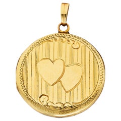 Vintage Art Deco 10 Karat Yellow Gold Circular Heart Locket Pendant