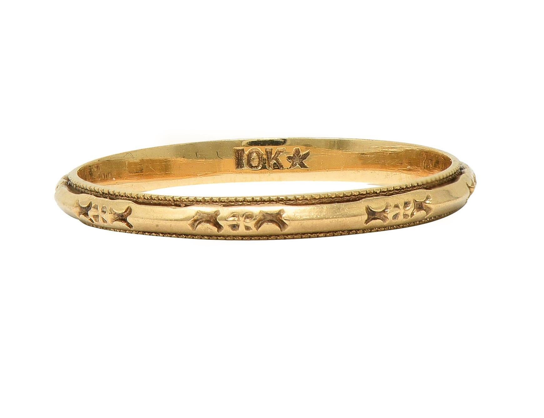 Women's or Men's Art Deco 10 Karat Yellow Gold Orange Blossom Vintage Wedding Band Ring For Sale