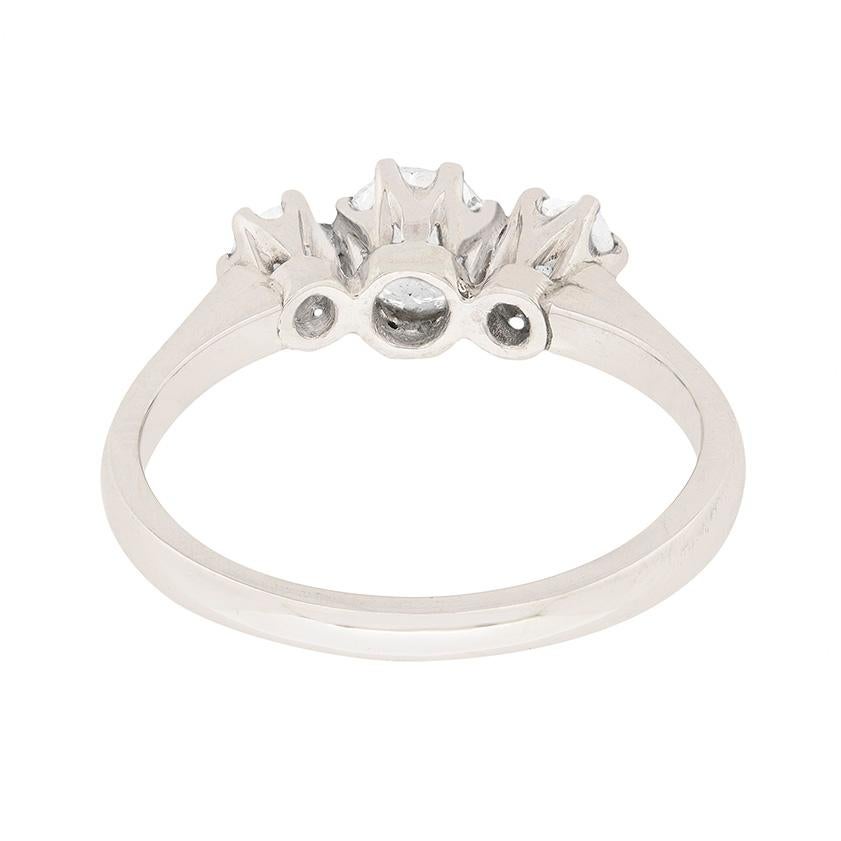 Old European Cut Art Deco 1.00 Carat Diamond Three-Stone Engagement Ring, circa 1920s For Sale