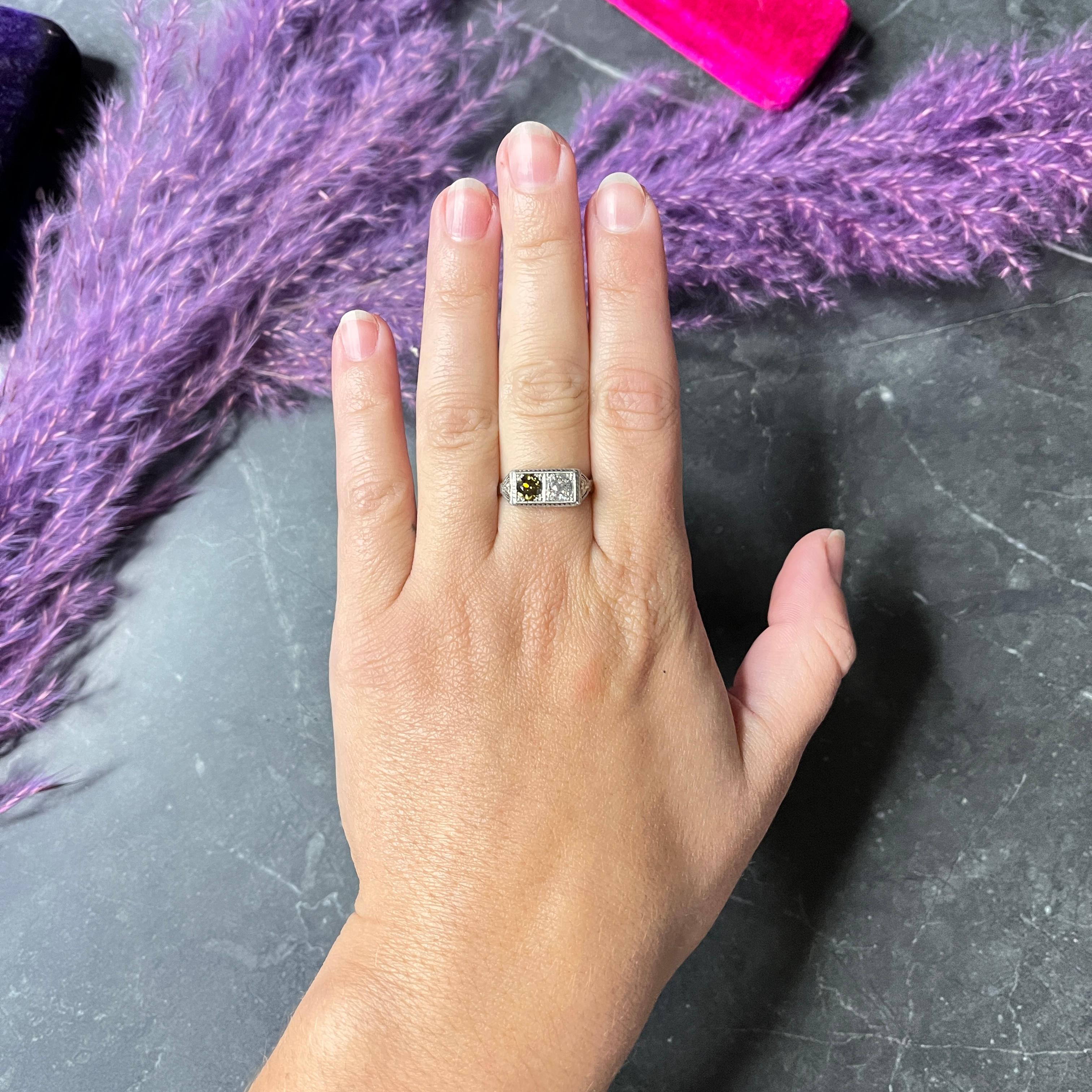 Bague Toi et Moi Art Déco en platine avec diamants de couleur fantaisie de 1,00 carat et diamants en vente 4