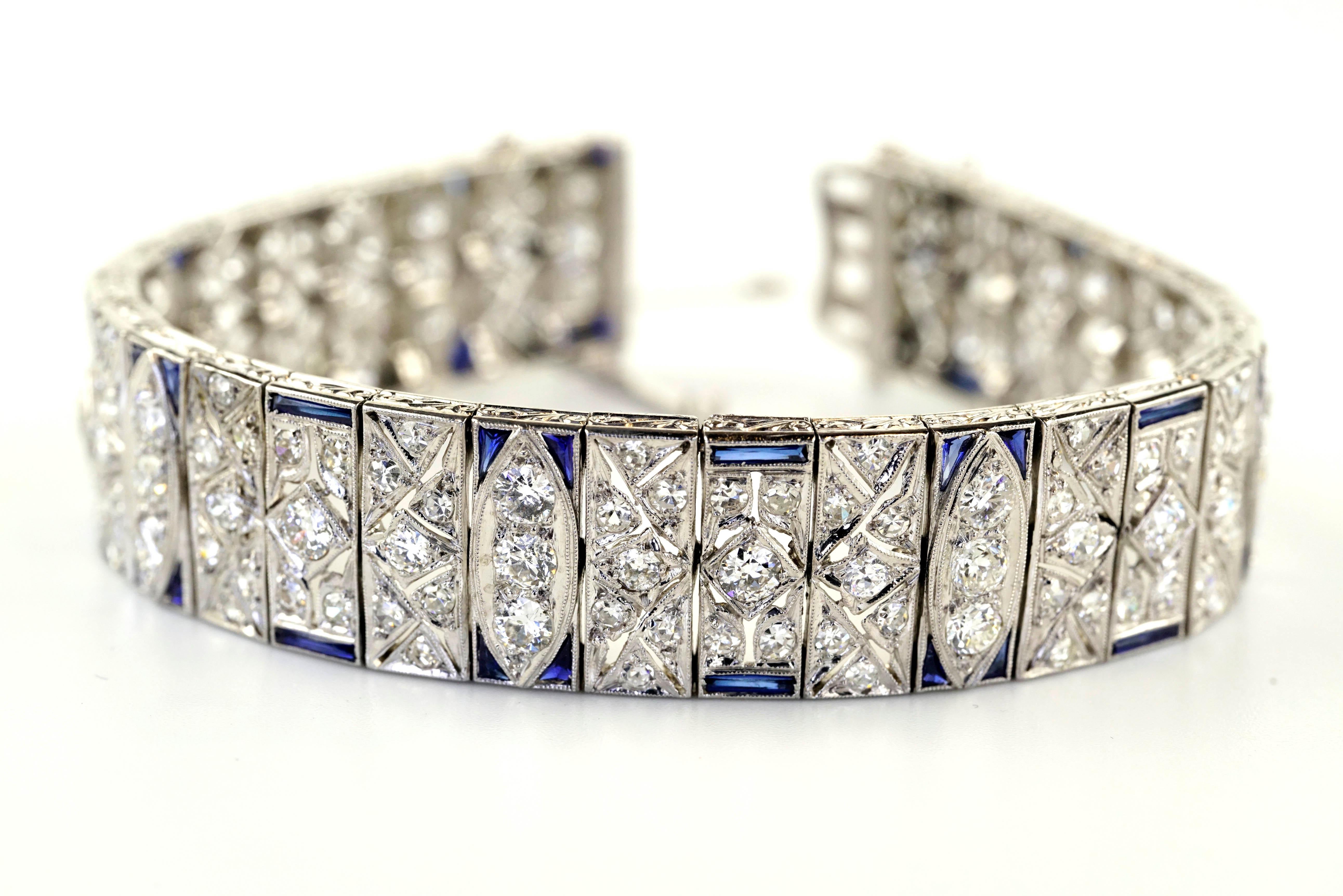 Old European Cut Art Deco 10.01 Carats Old Euro Diamonds and Sapphires Platinum Bracelet
